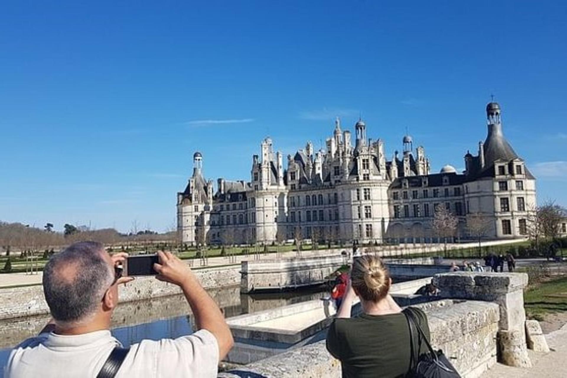 Chambord and Chenonceau Tour in Loire Valley from Tours - Image 1