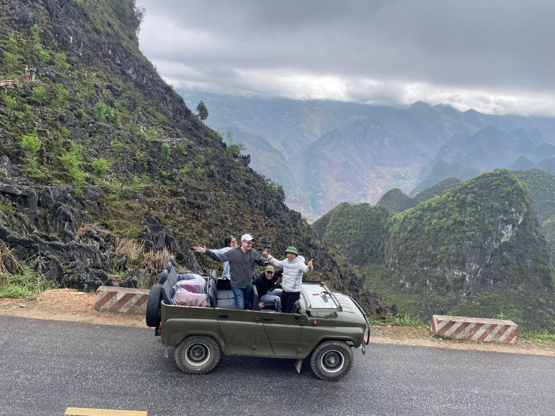 4D3N Explore Ha Giang Loop by Vintage Jeep - Thumbnail 2