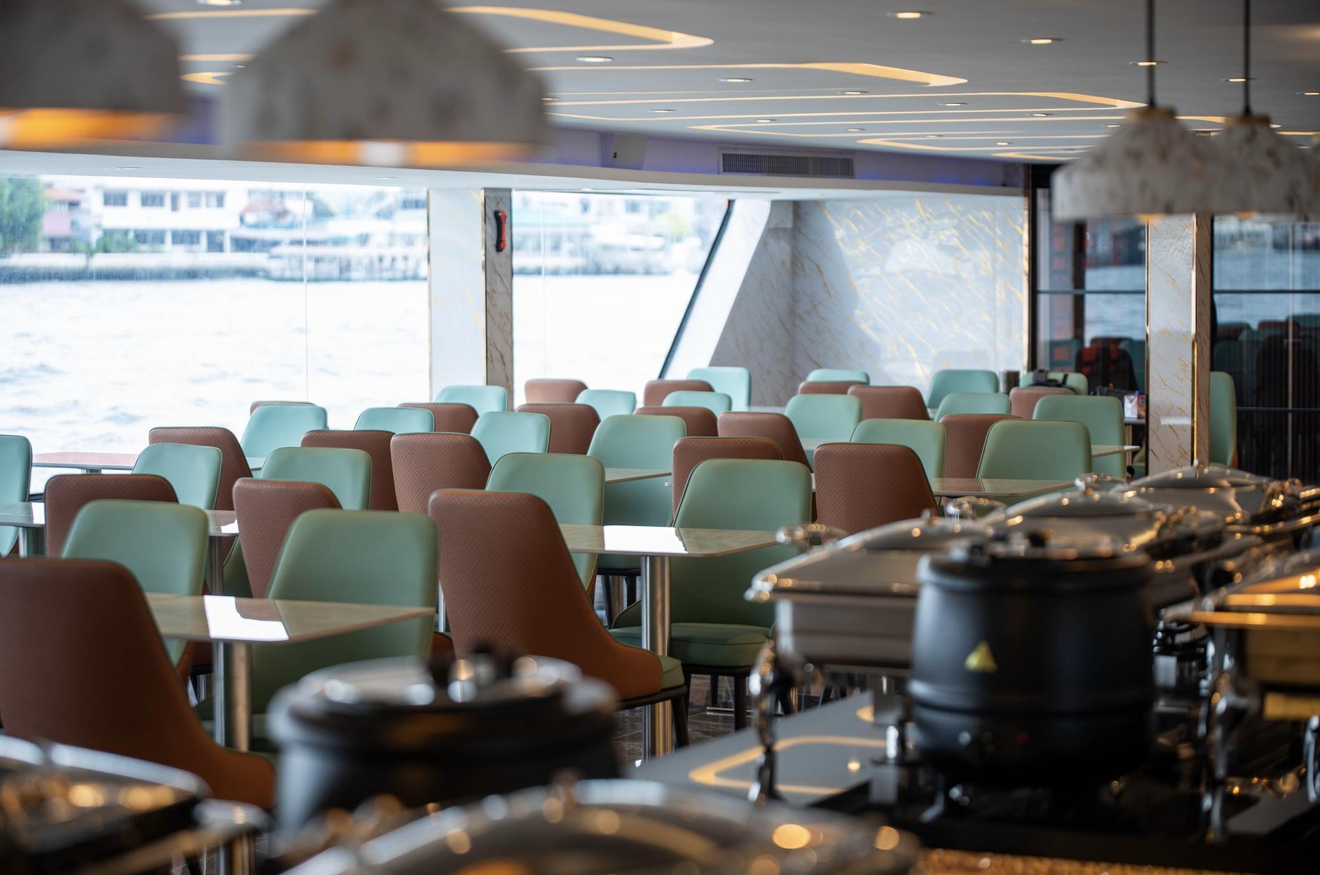 The Newest Luxury 5 Star Bangkok Chaophraya Dinner Cruise - Thumbnail 20