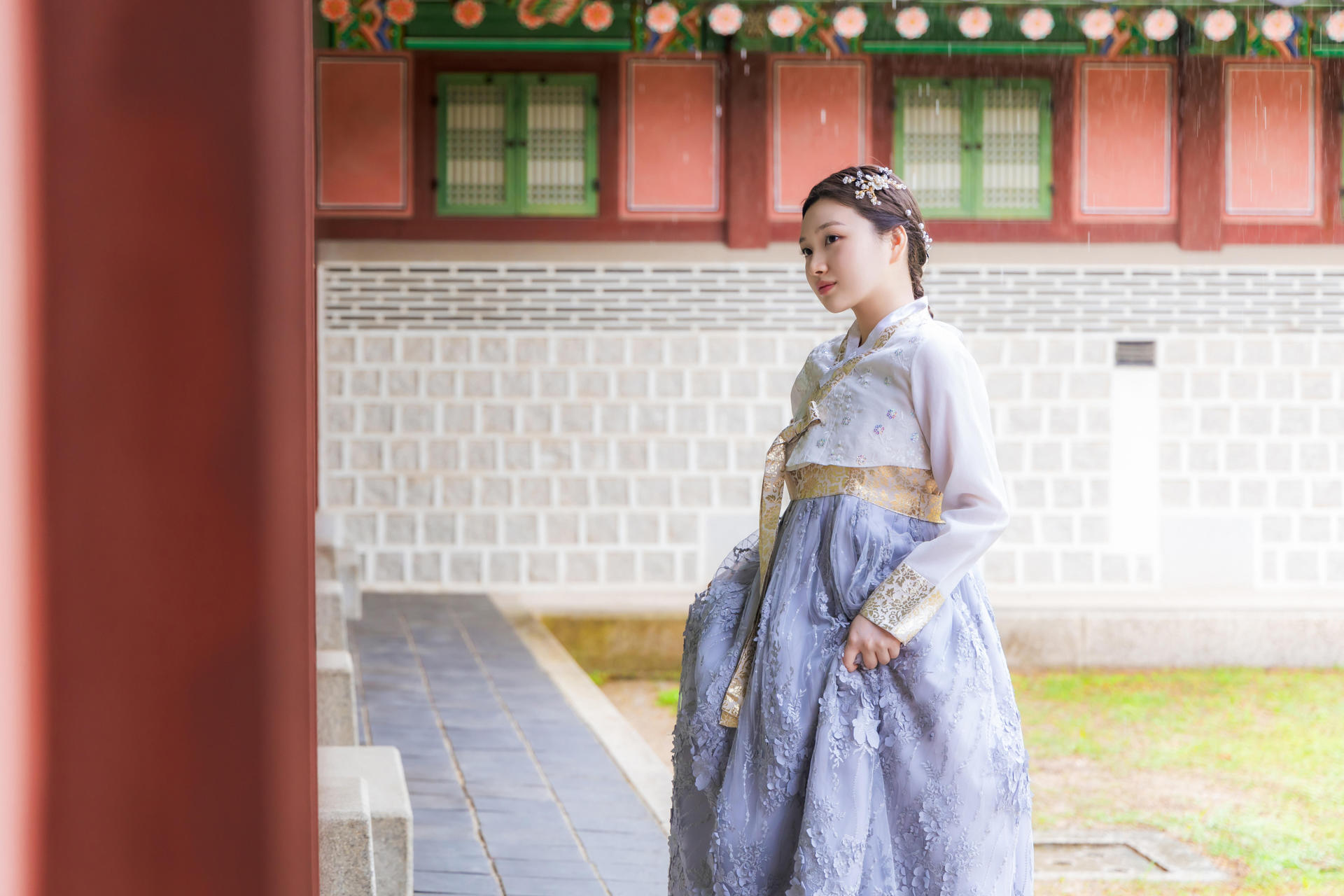 Gyeongbokgung Hanbok & Hairstyling Experience - Thumbnail 34