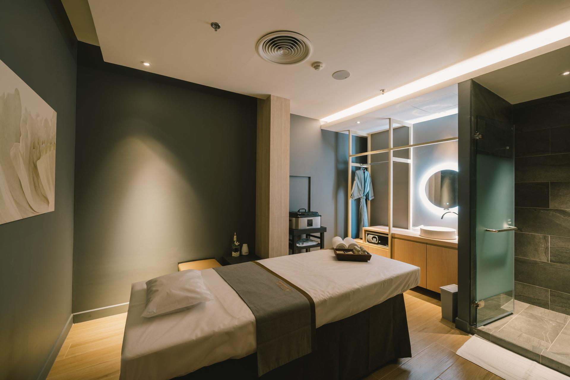 Let's Relax Spa at Queen Sirikit National Convention Center Bangkok - Thumbnail 3