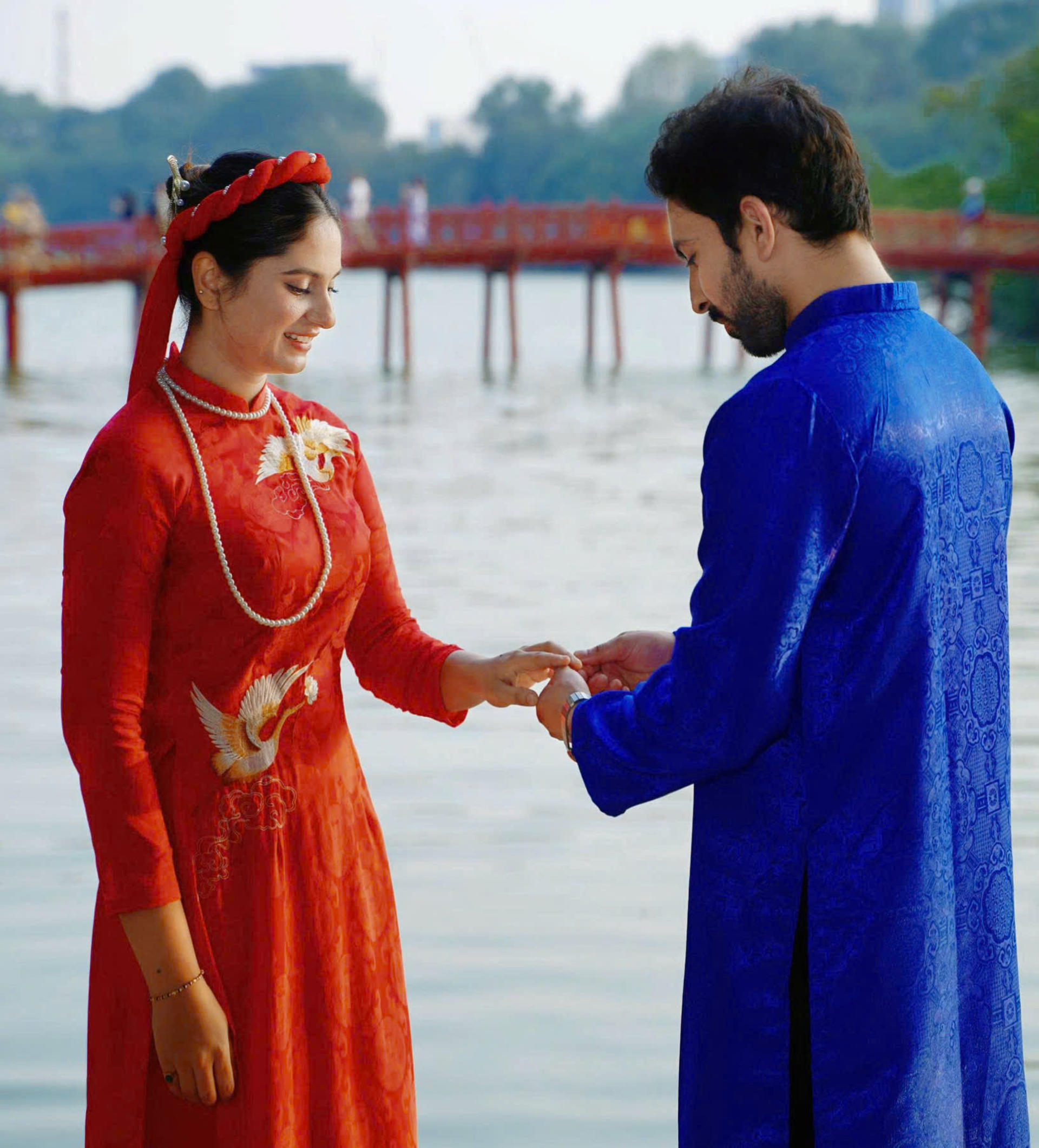 Ao Dai Rental & Professional Photoshoot in Hanoi Old Quarter  - Thumbnail 7