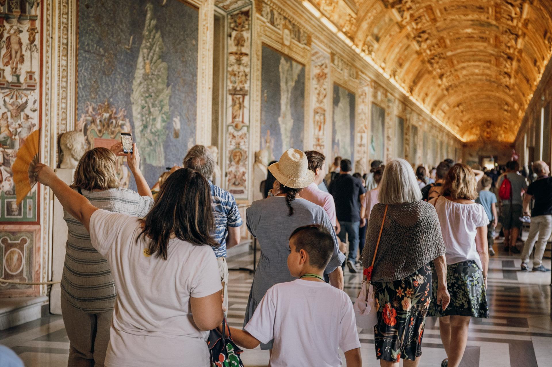 Early Morning Vatican Museums and Sistine Chapel Guided Tour - Thumbnail 9