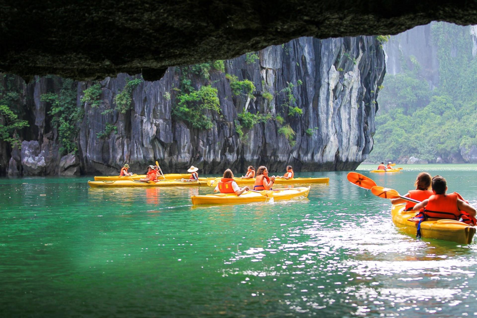 2D1N Ninh Binh and Ha Long Bay Tour with Overnight in Ninh Binh - Thumbnail 14
