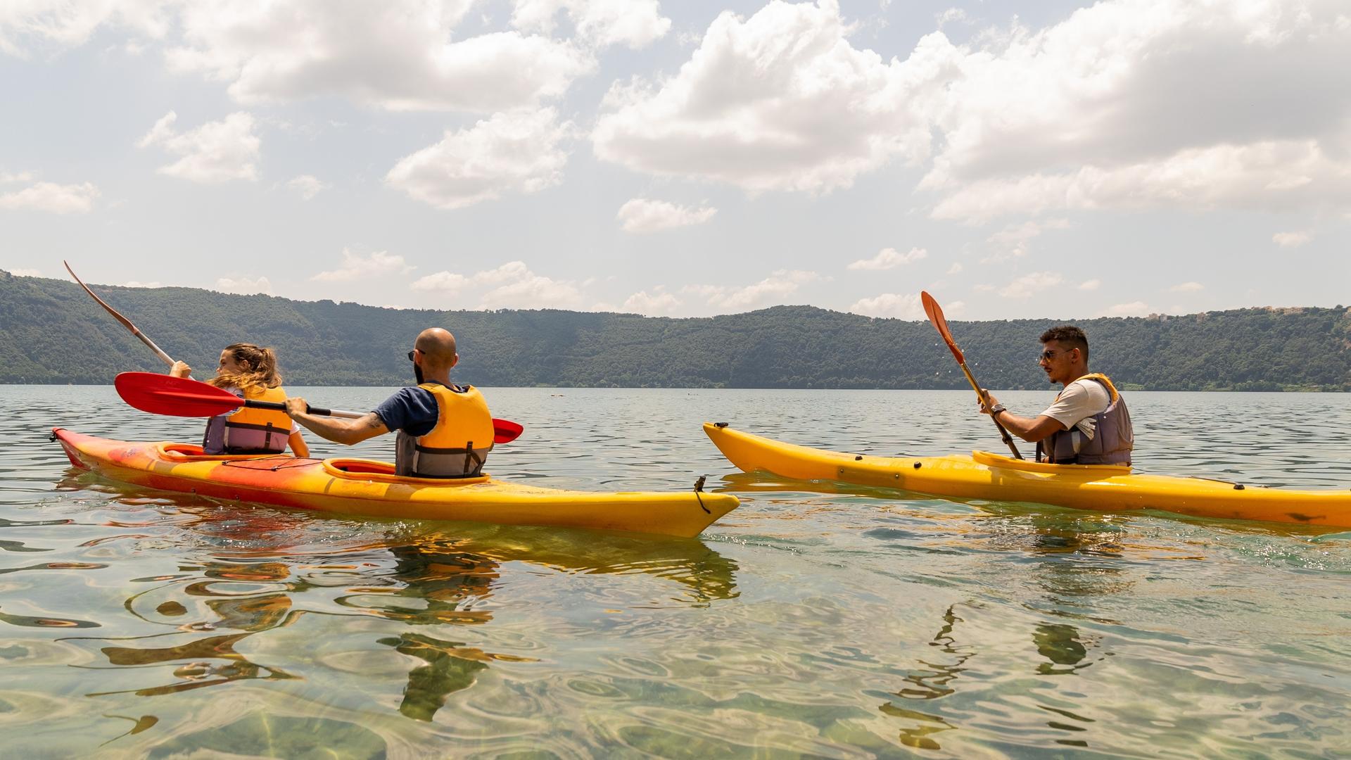 Kayak tour with food and wine experience in Castel Gandolfo - Thumbnail 5