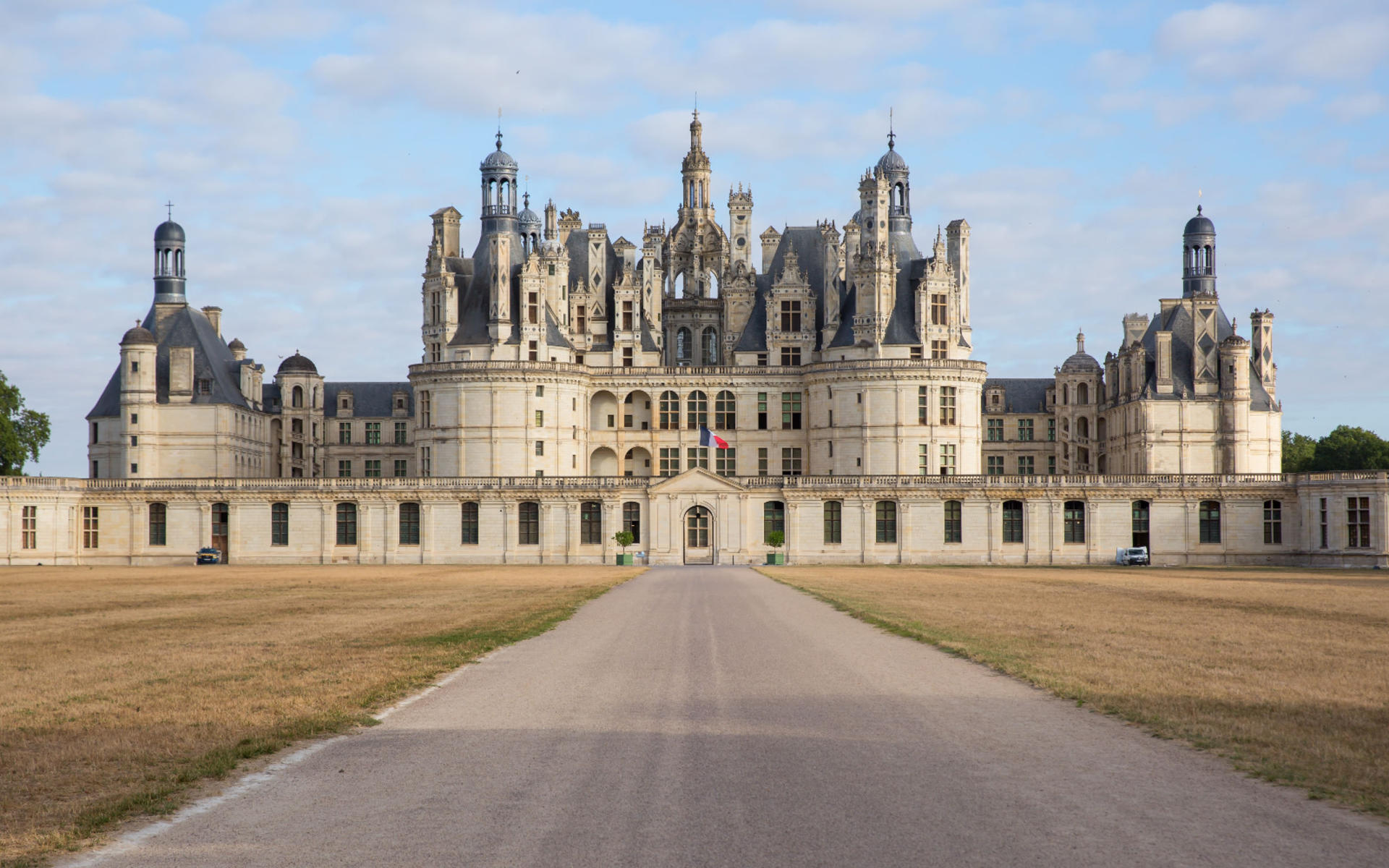 Loire castles private tour in France - Image 1