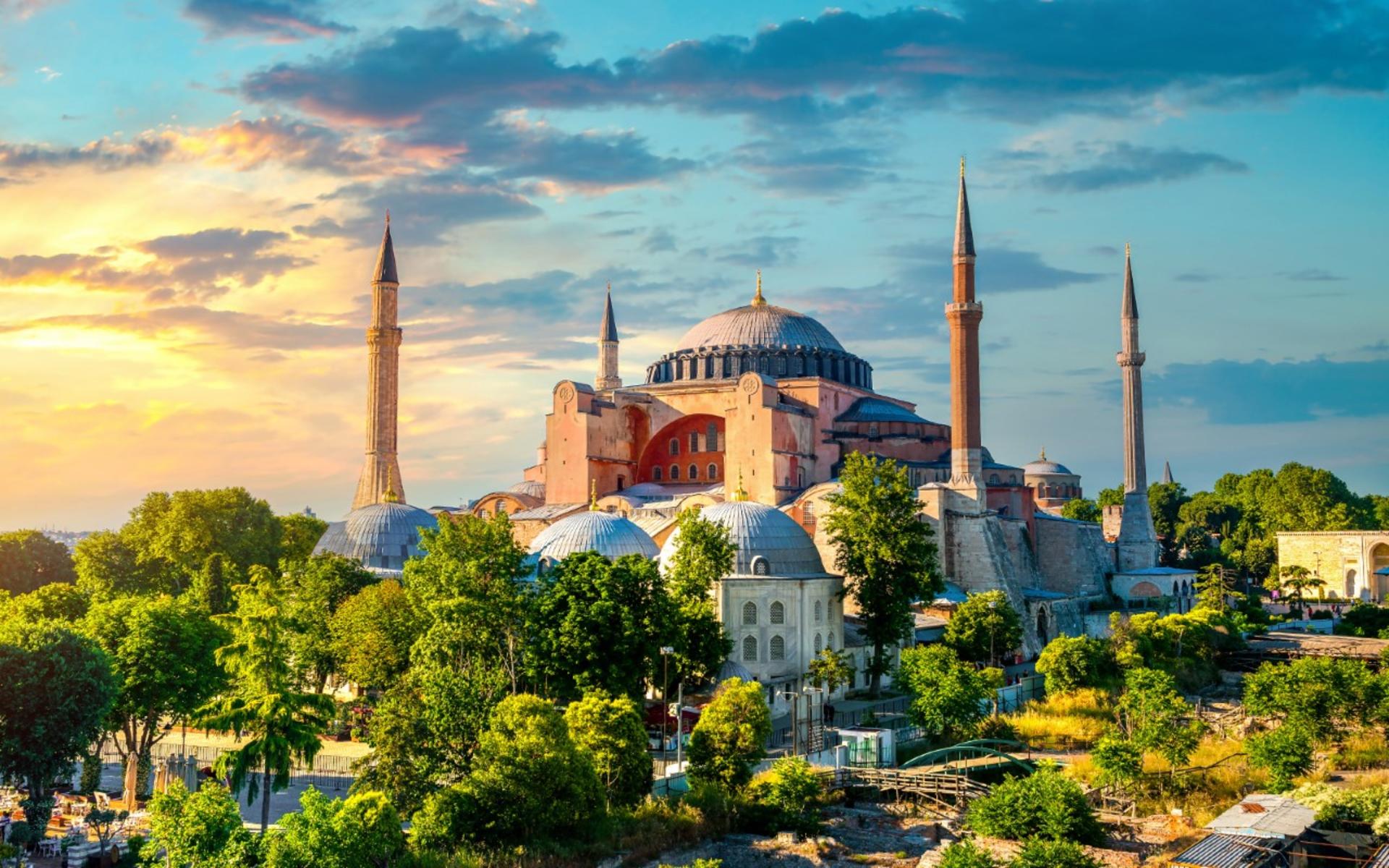 Istanbul Old City & Bosphorus Full-Day Historical Tour - Image 1