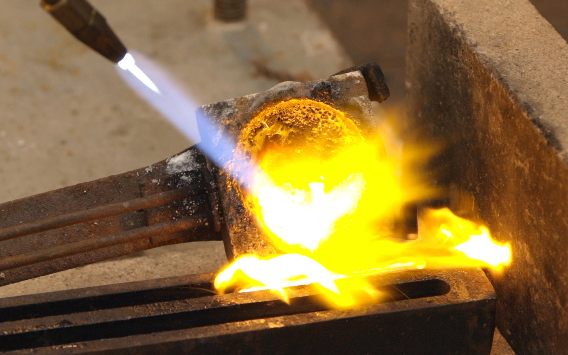 Private Silver Ring Making Workshop in Venice - Thumbnail 8