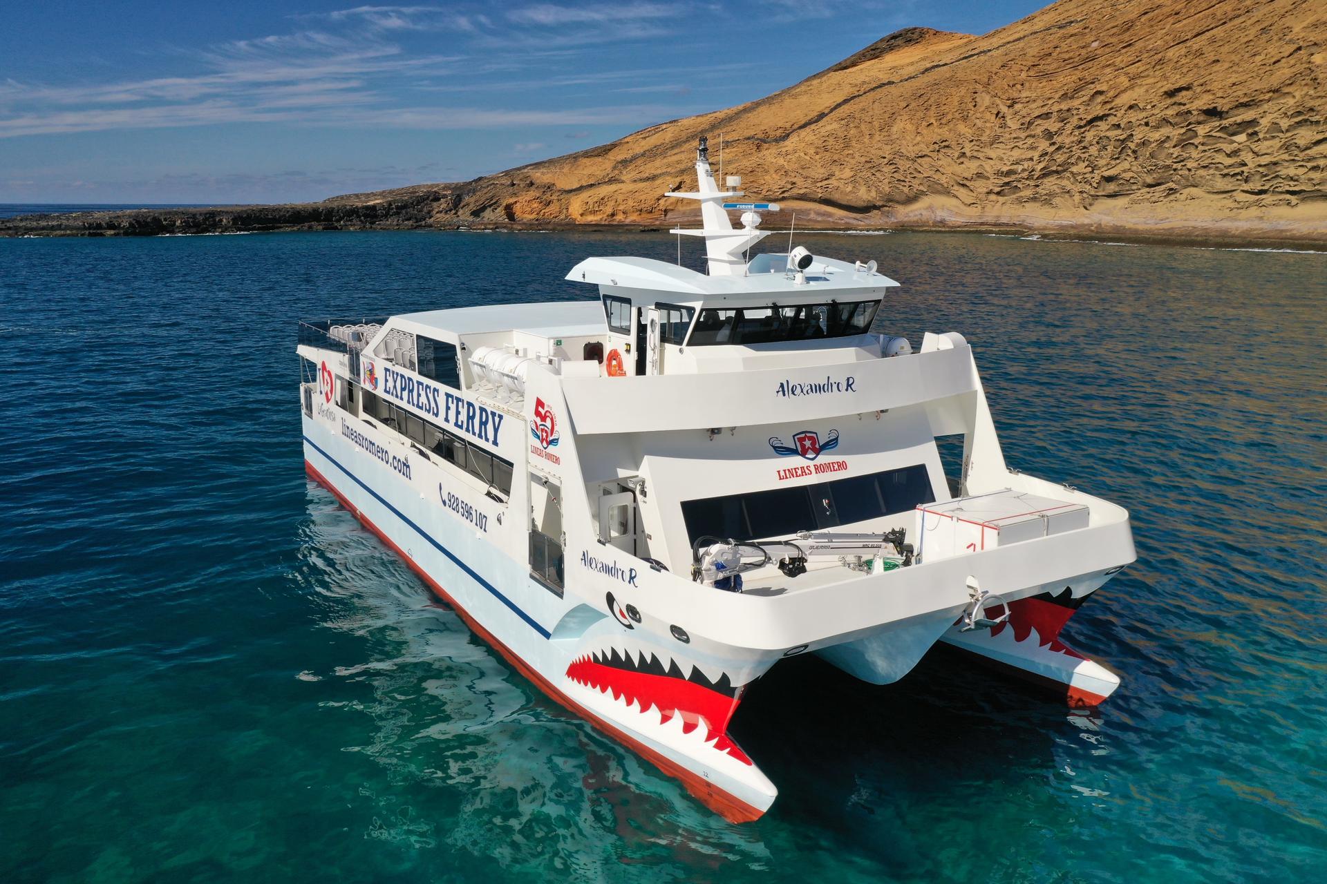 Lanzarote to La Graciosa Ferry Ticket - Thumbnail 3