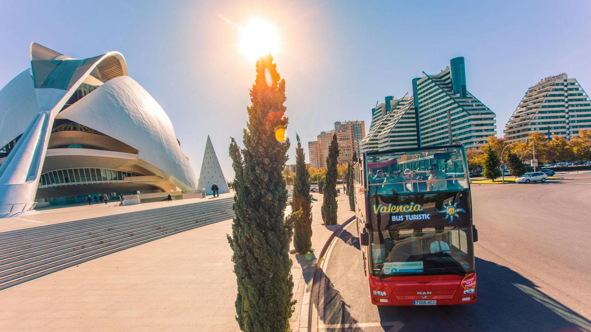 Valencia Bus Turistic hop-on hop-off bus  - Thumbnail 3