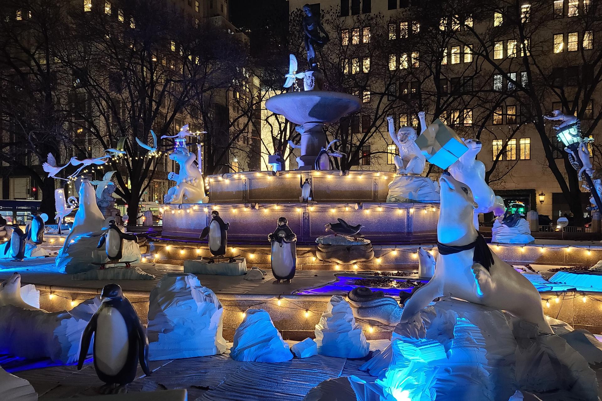 NYC: Holiday Walking Tour 5th Ave, Rockefeller Tree and Xmas Village - Thumbnail 24