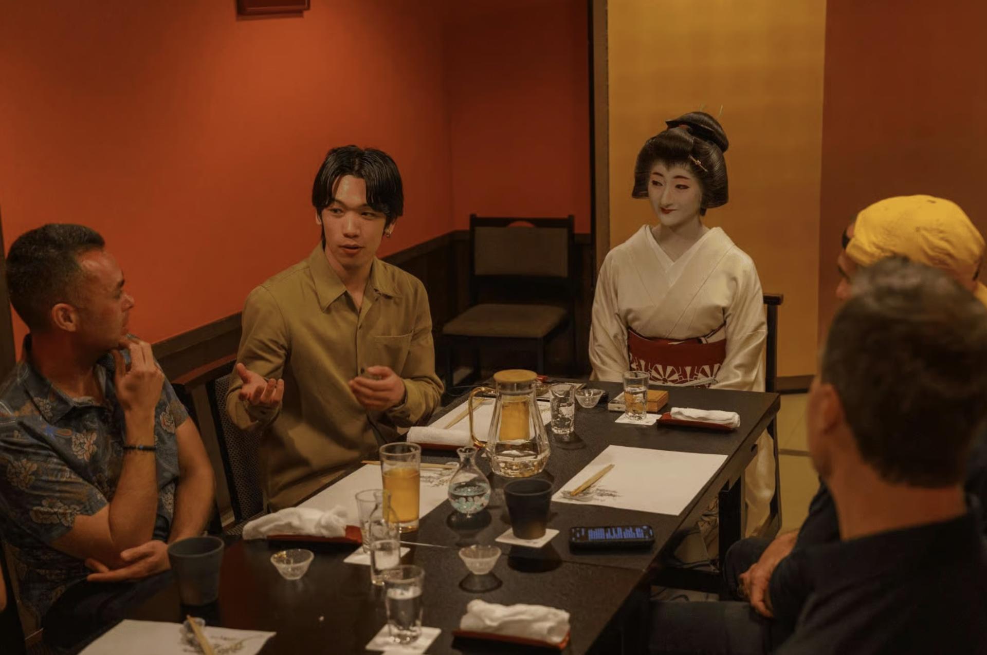 Kyoto: Geisha Dinner & Gion Cultural Walk - Thumbnail 3