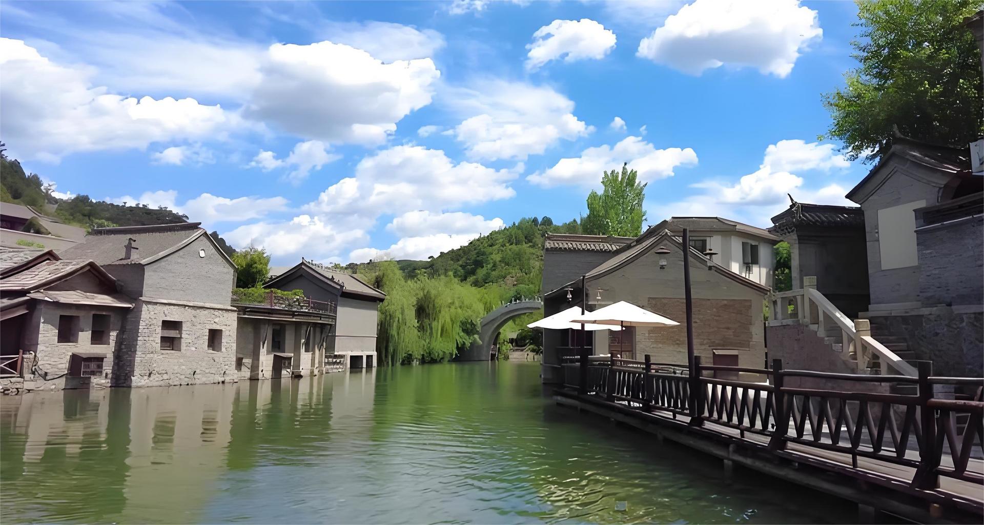 Beijing Private Small Group Day Tour: Gubei Water Town & Jinshanling Great Wall - Thumbnail 4