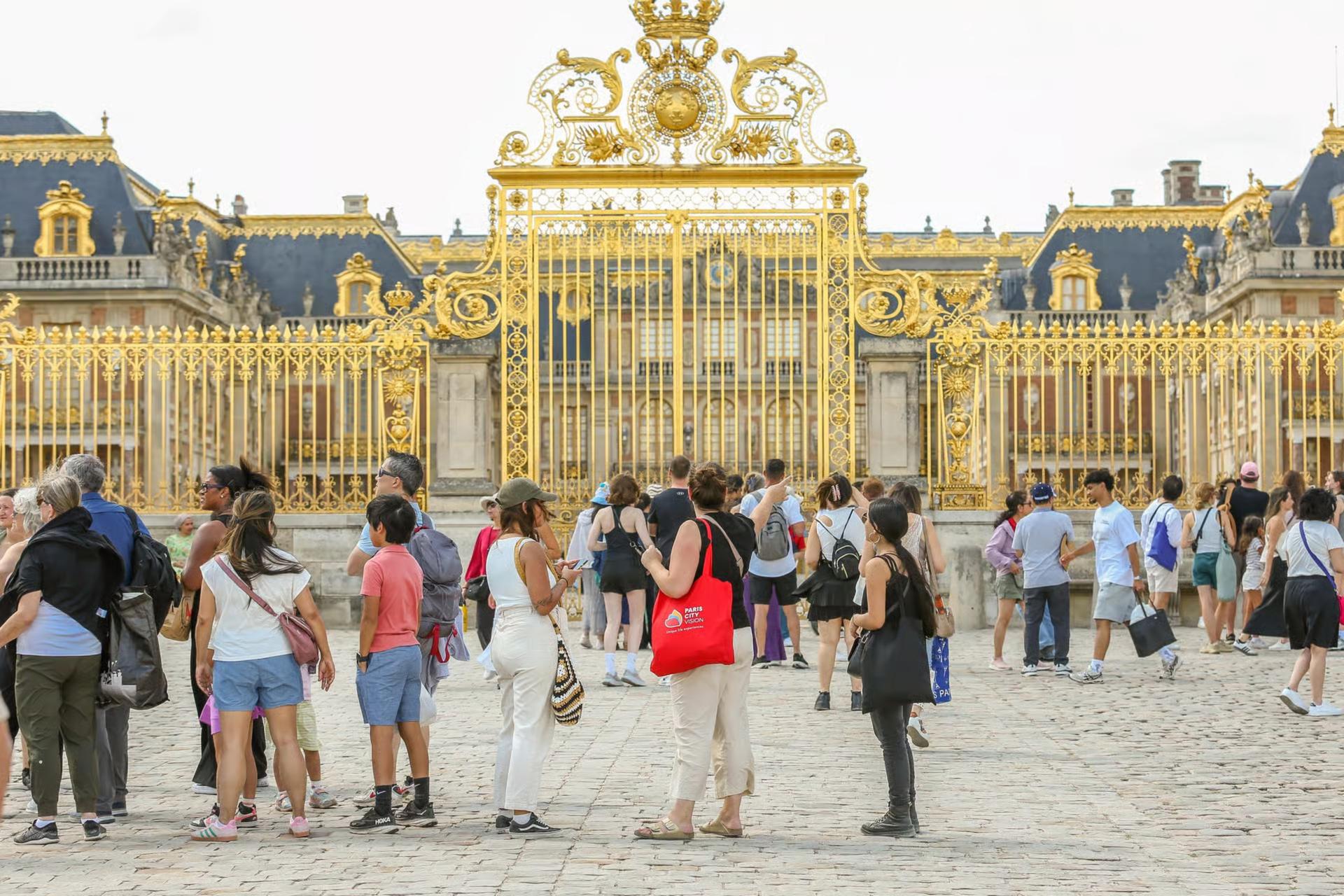 City Transfer from Paris to Versailles - Thumbnail 5