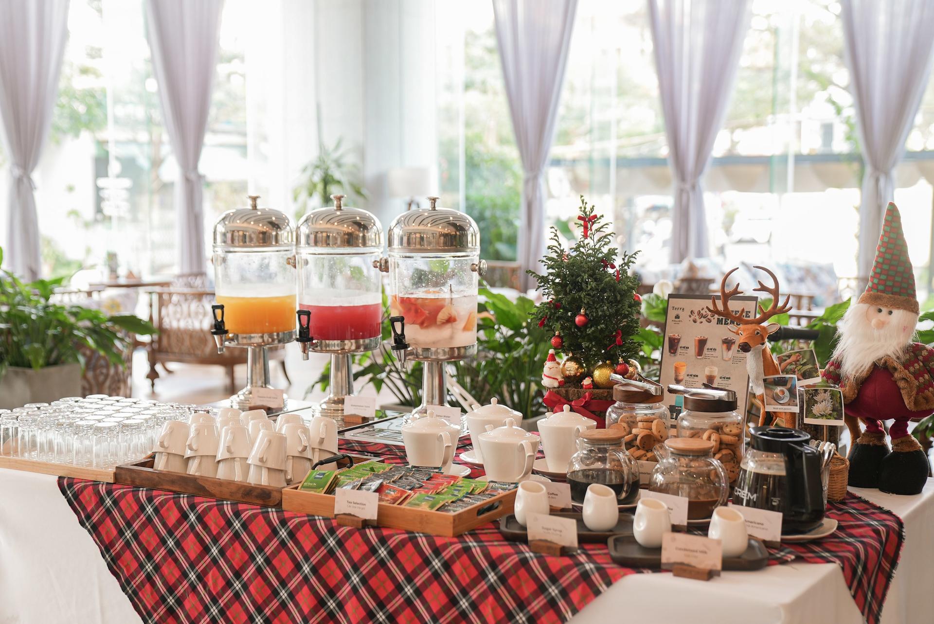 Afternoon Tea Buffet at Centre Point Signature Da Nang - Thumbnail 16