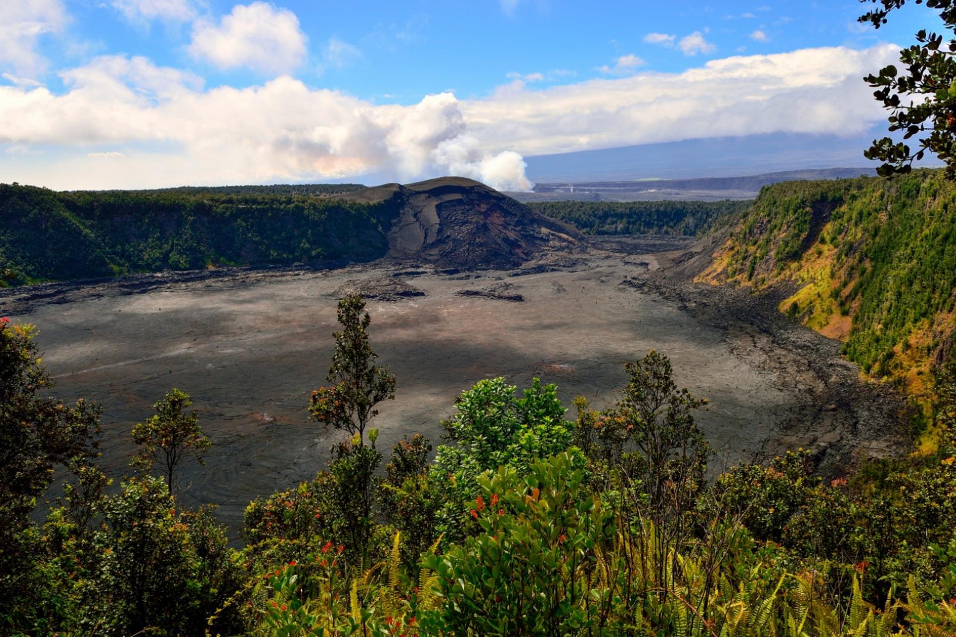 Hawaii Volcanoes National Park Tour with Audio Guide - Thumbnail 7