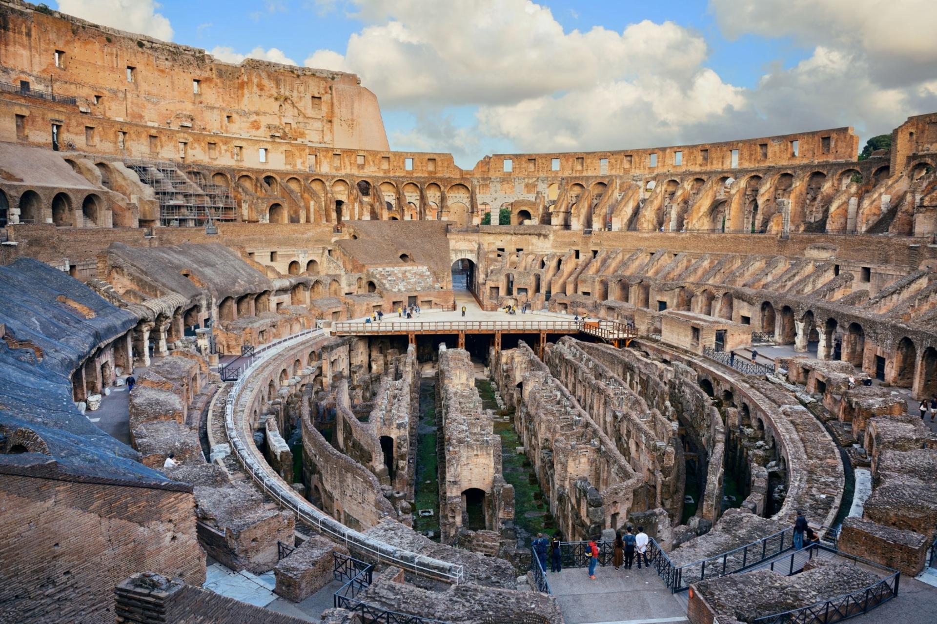 Colosseum, Roman Forum and Palatine Hill private tour in Rome - Thumbnail 8