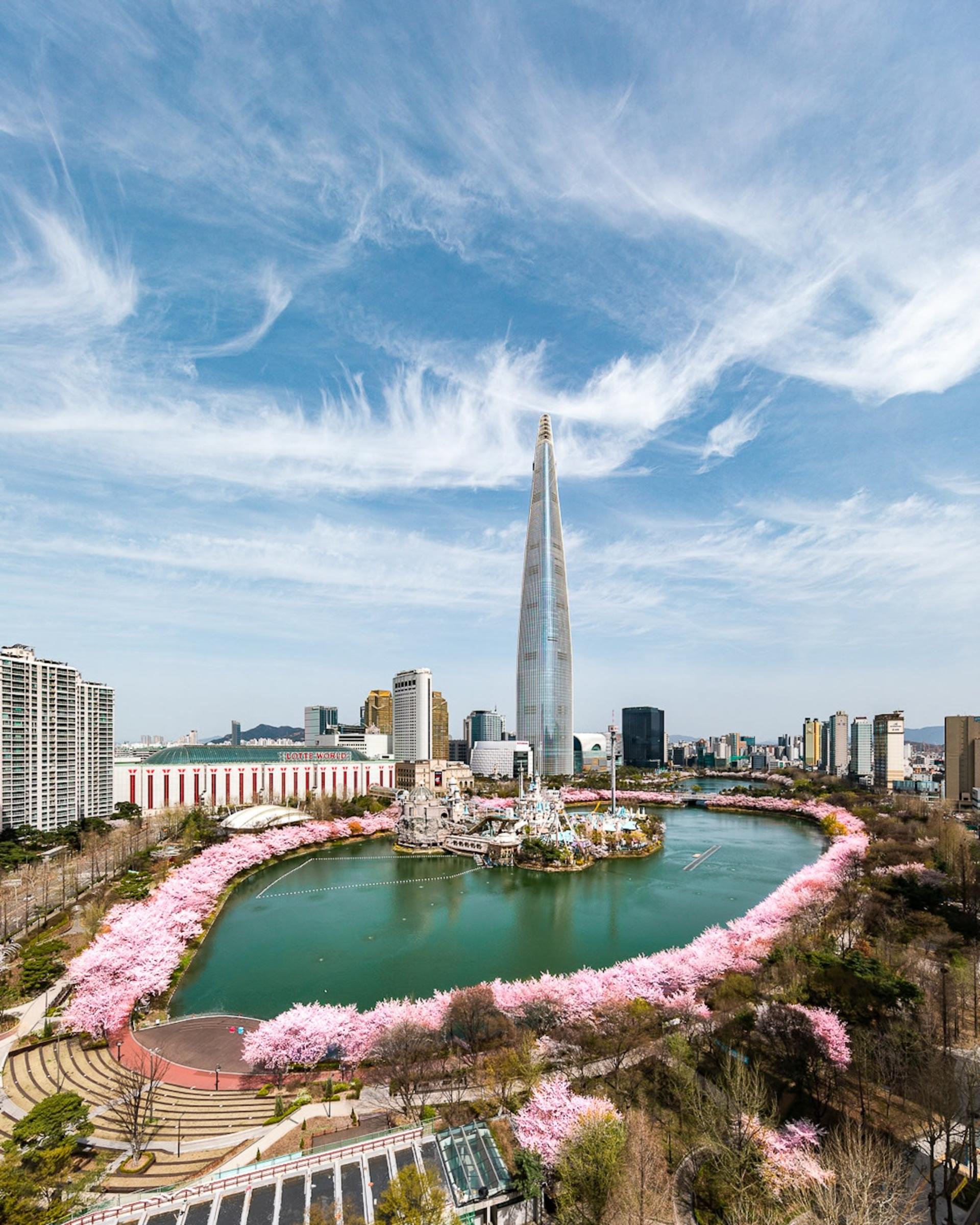 Seoul Sky Lotte World Tower Ticket - Image 1