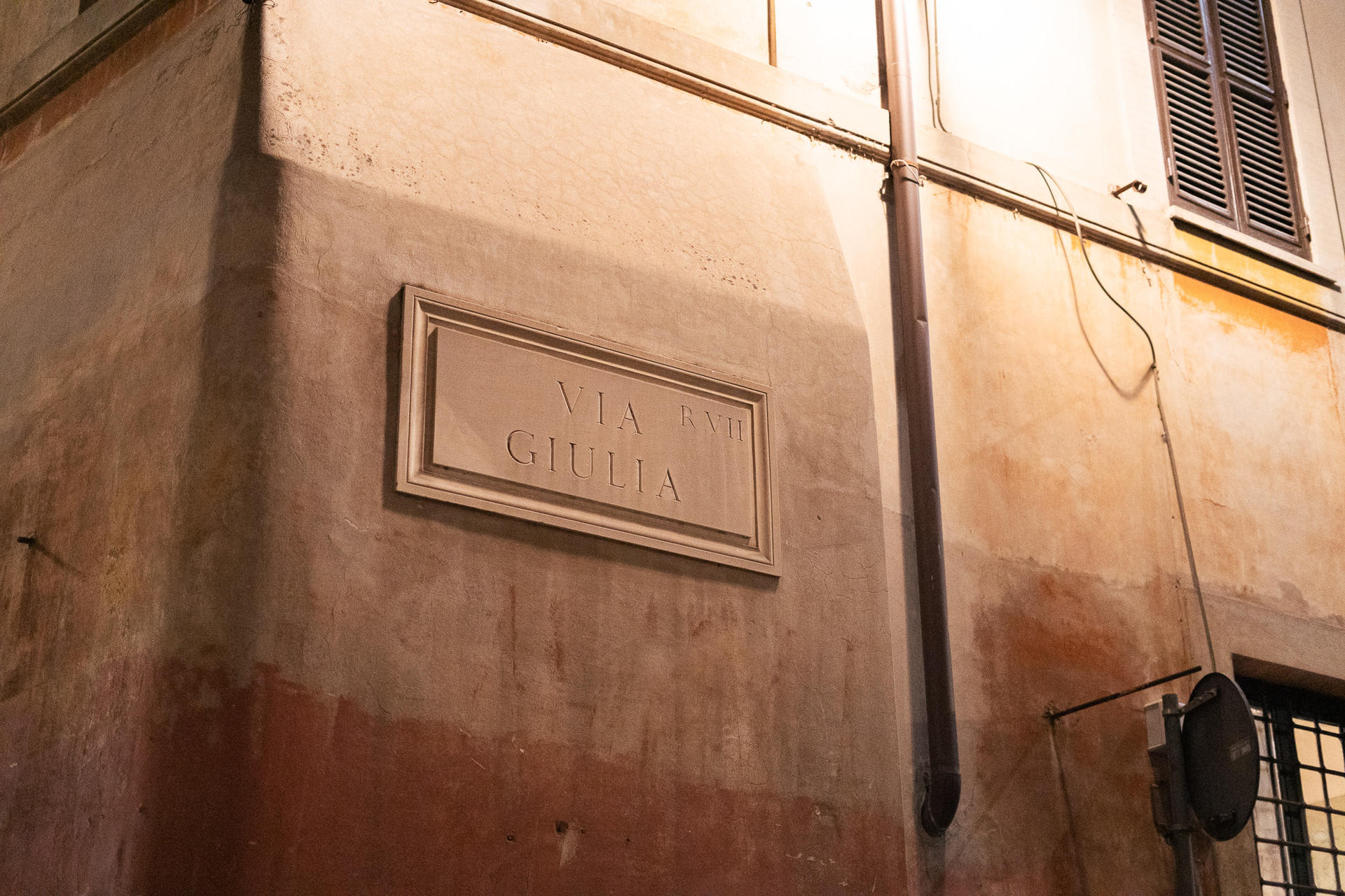 Rome Night Walking Tour with Interactive Ghost Hunter Kit - Thumbnail 14