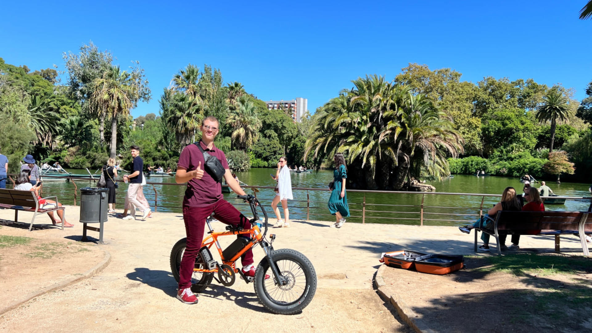 City sightseeing bike tour in Barcelona - Thumbnail 12