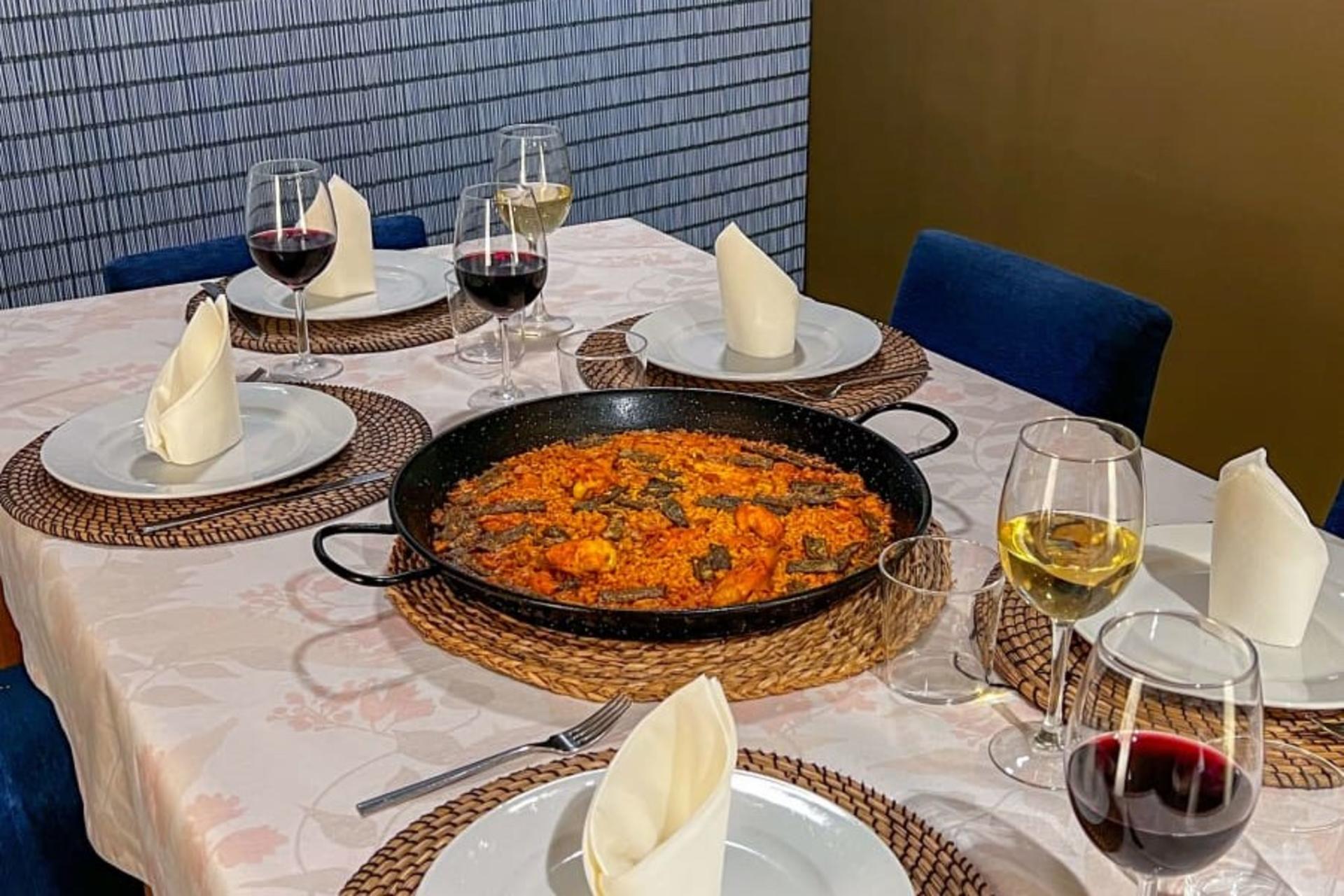 Paella cooking class with optional central market tour in Valencia - Thumbnail 7