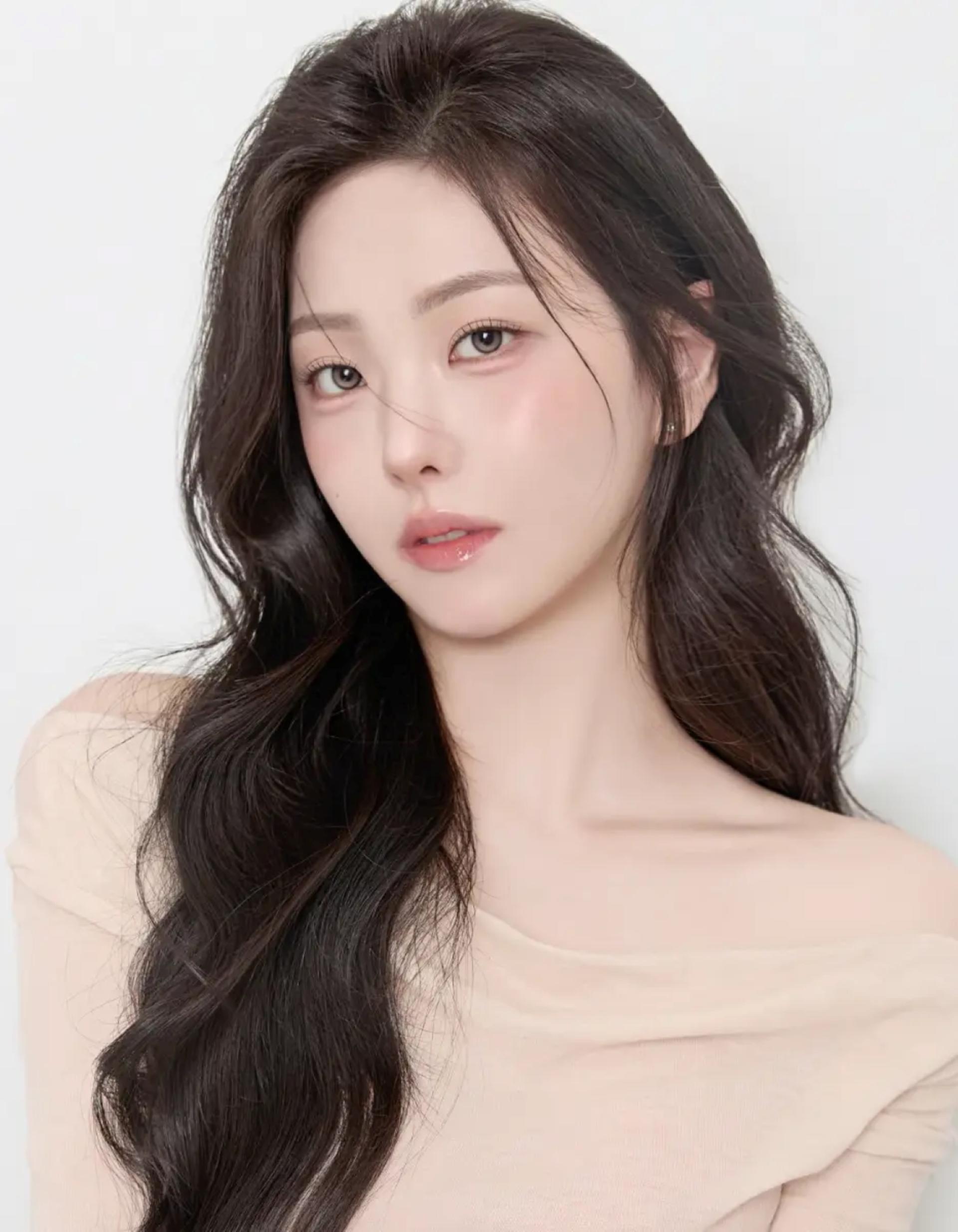 Seoul LAMAISON BEAUTY Private K-Pop Hair & Makeup - Thumbnail 8