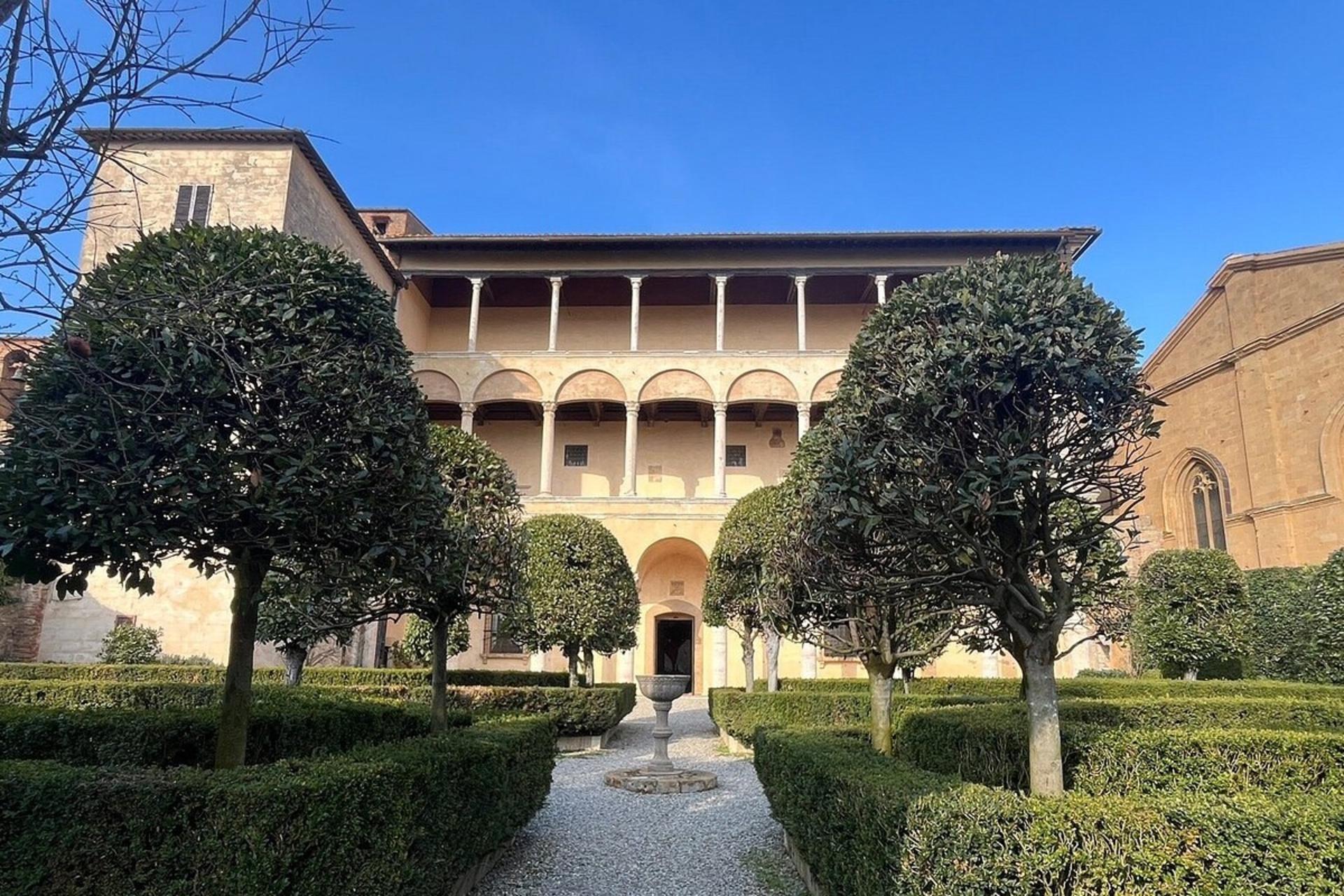 Palazzo Piccolomini ticket in Pienza with optional Pienza City of Light Pass - Thumbnail 3