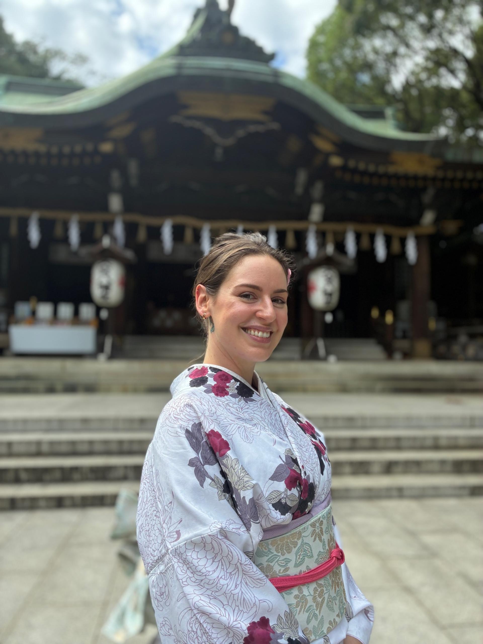 Tokyo: Private Kimono Dressing & Shrine Stroll Experience - Thumbnail 2