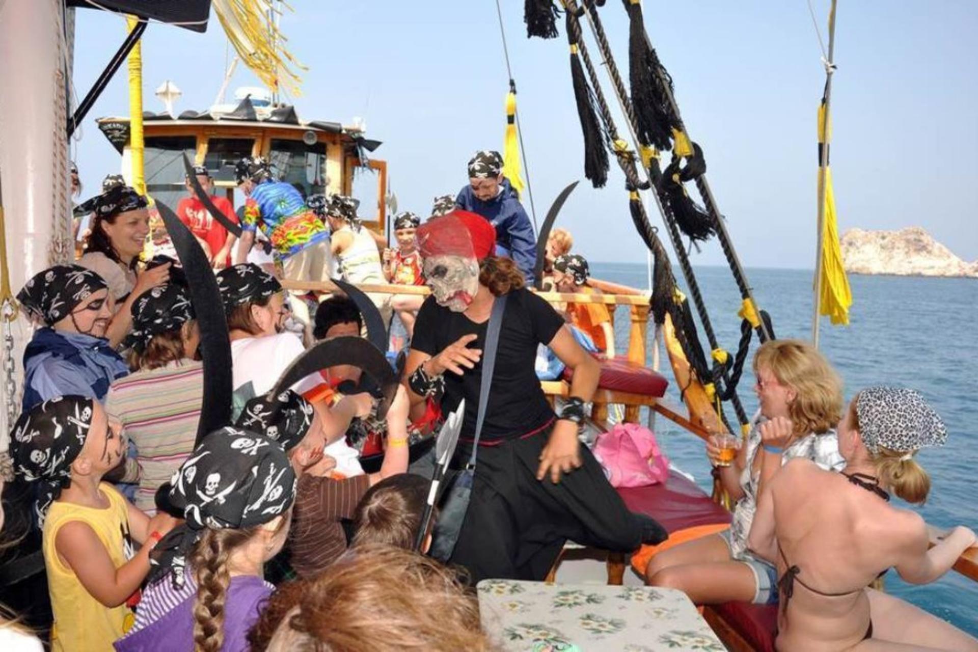 Alanya Full-Day Catamaran Tour with Local Food - Thumbnail 7