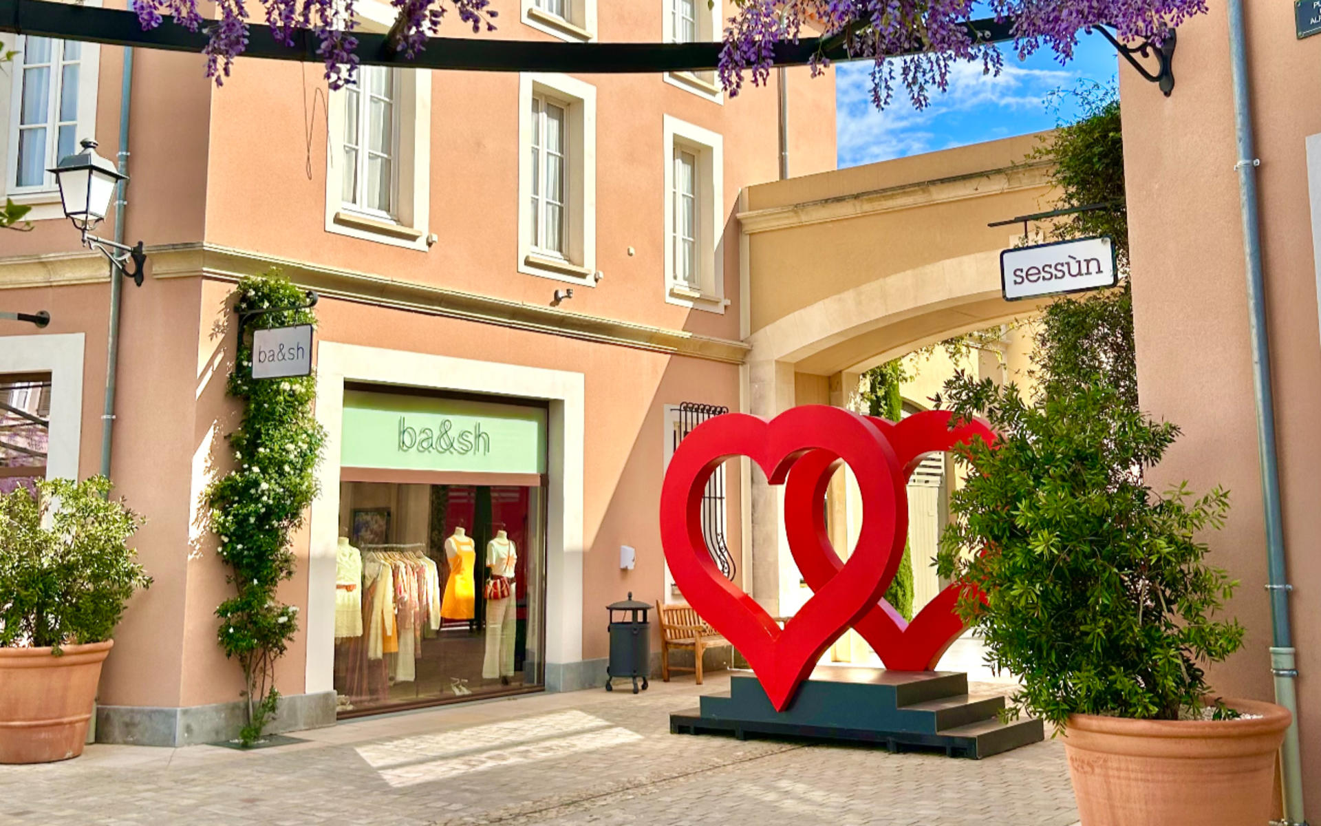 Marseille Outlet Shopping Experience - Thumbnail 6