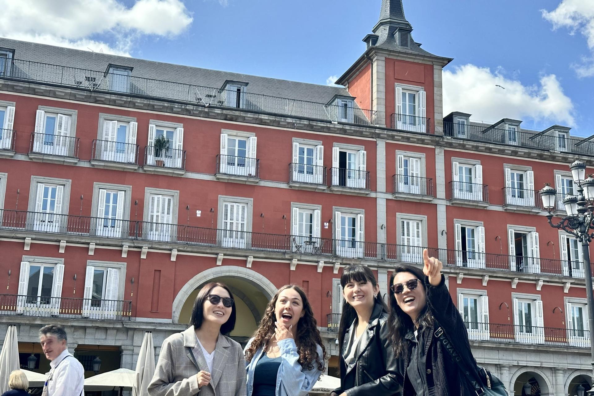 Royal Palace and Habsburgs Tour in Madrid - Thumbnail 6