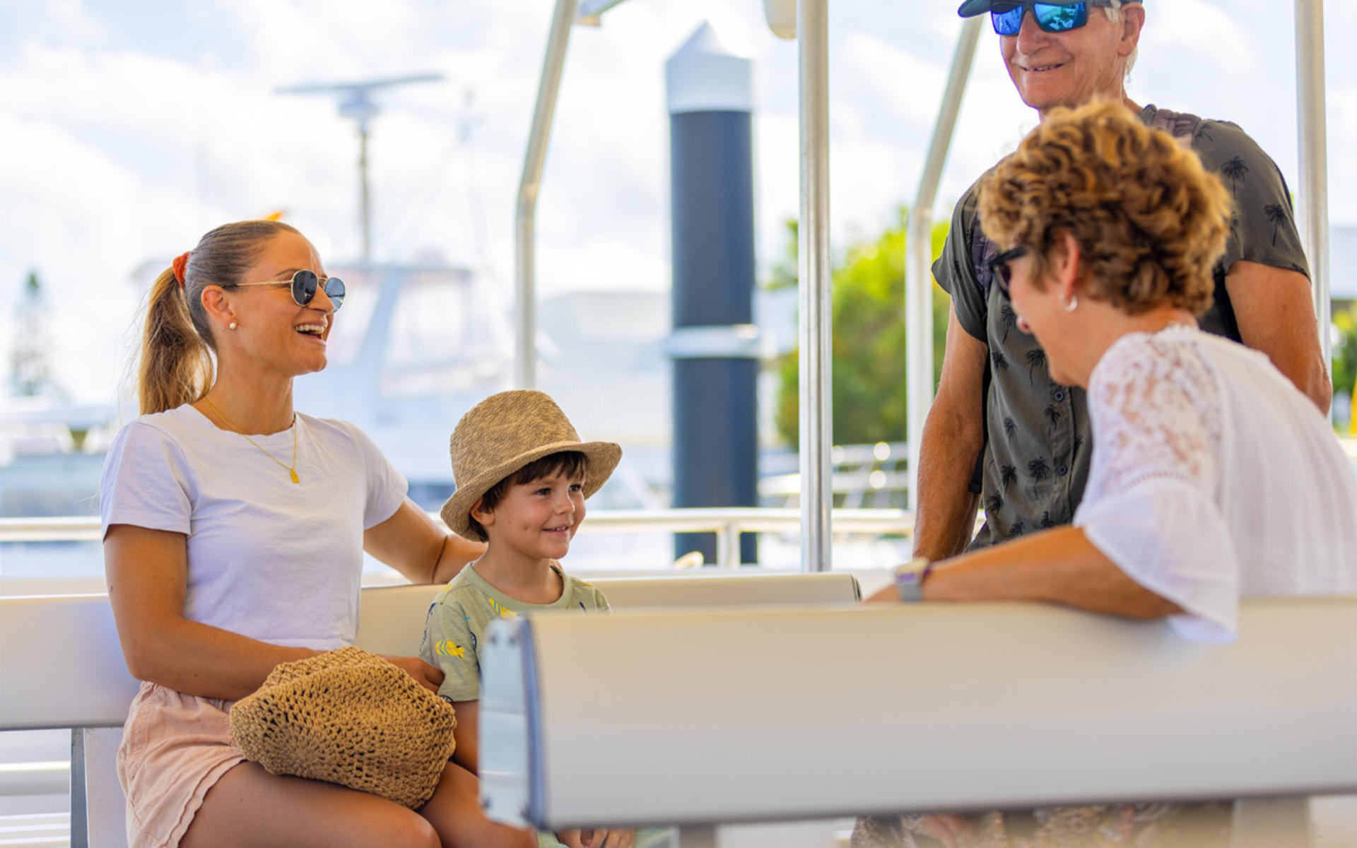 Gold Coast Cruise by Hopo with Sea World Ticket - Thumbnail 6