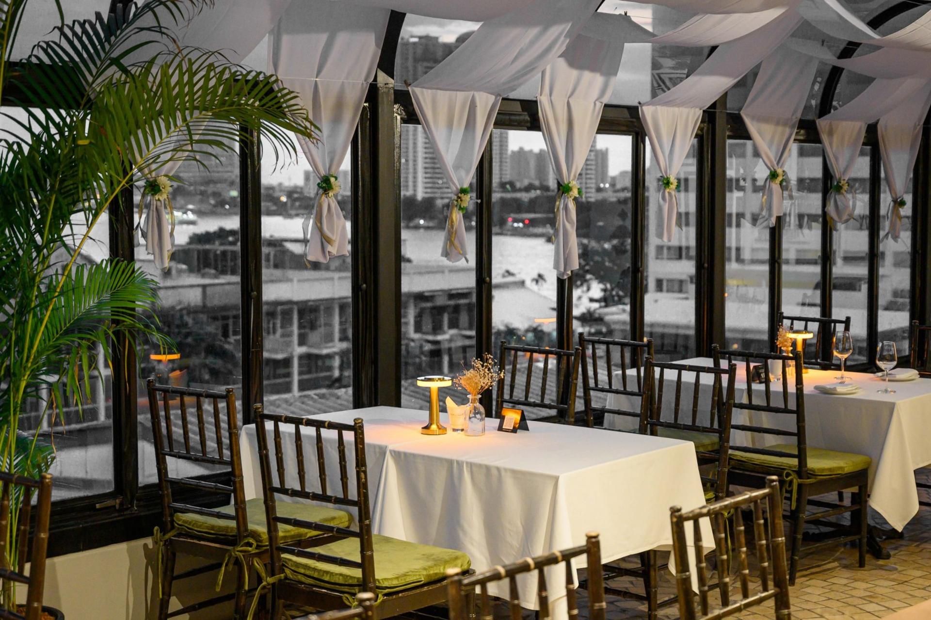 Top Knot Rooftop Bar & Restaurant at Hotel Once Bangkok - Thumbnail 16