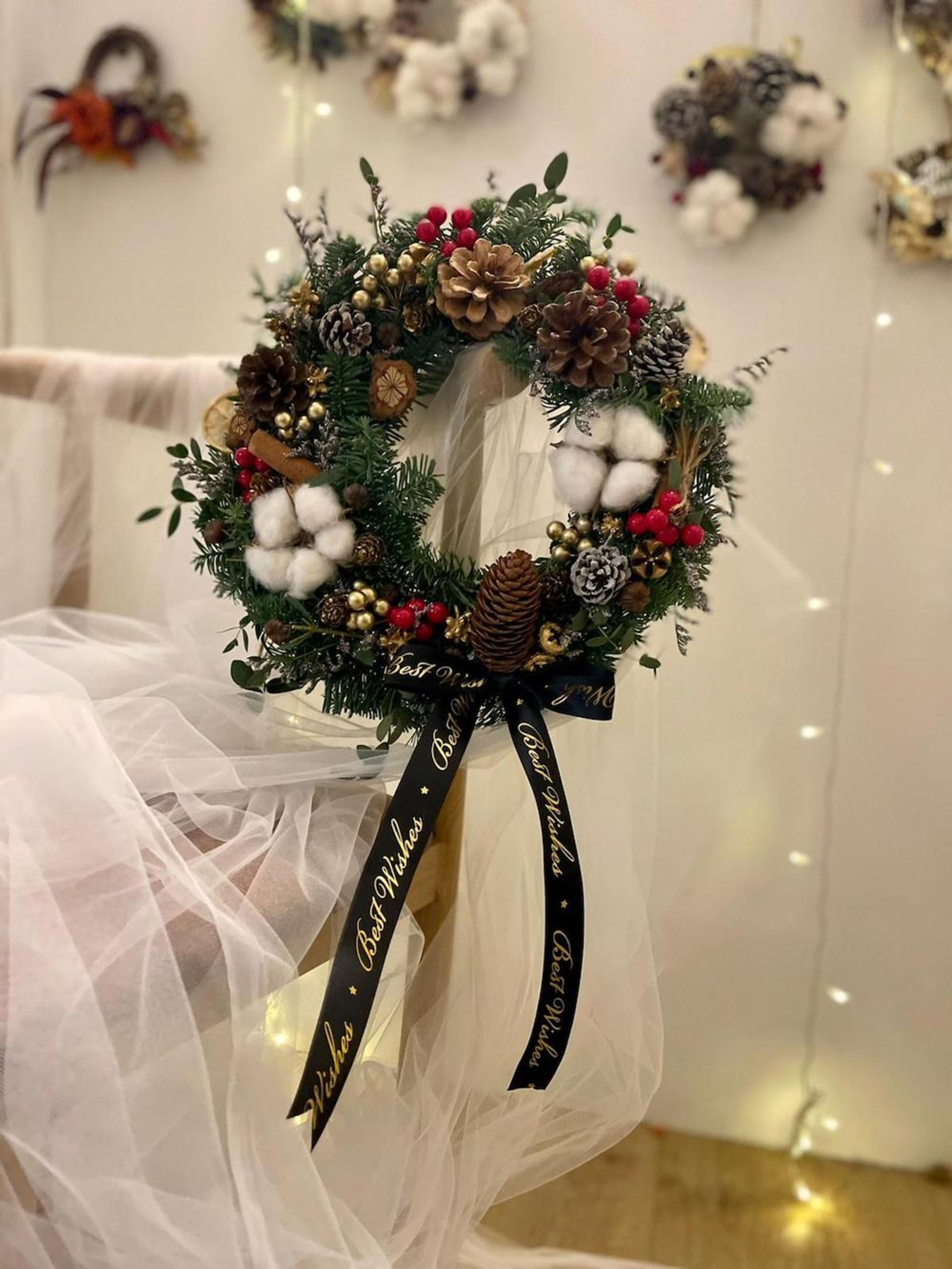 Myosotis Flower Christmas Wreath Workshop - Thumbnail 6