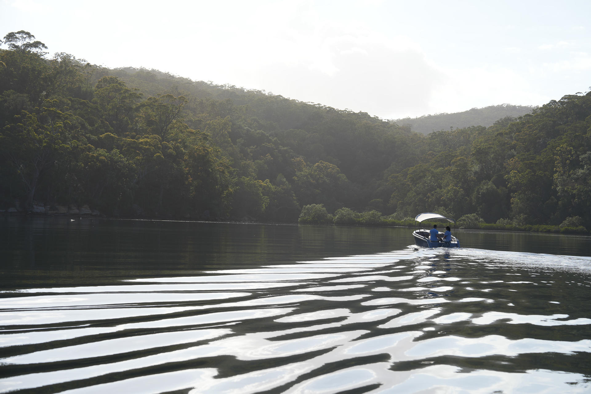 Electric Picnic Boat Hire in Sydney (Akuna Bay) - Thumbnail 4