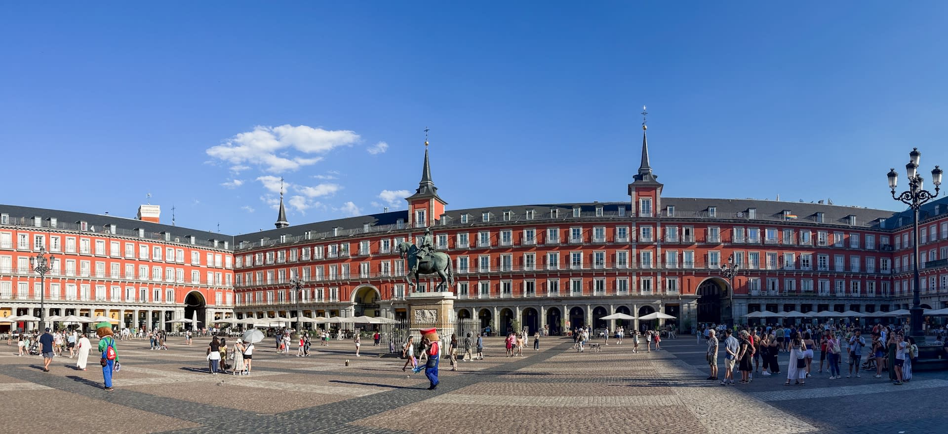 Madrid: City Highlights Guided Walking Tour - Thumbnail 9