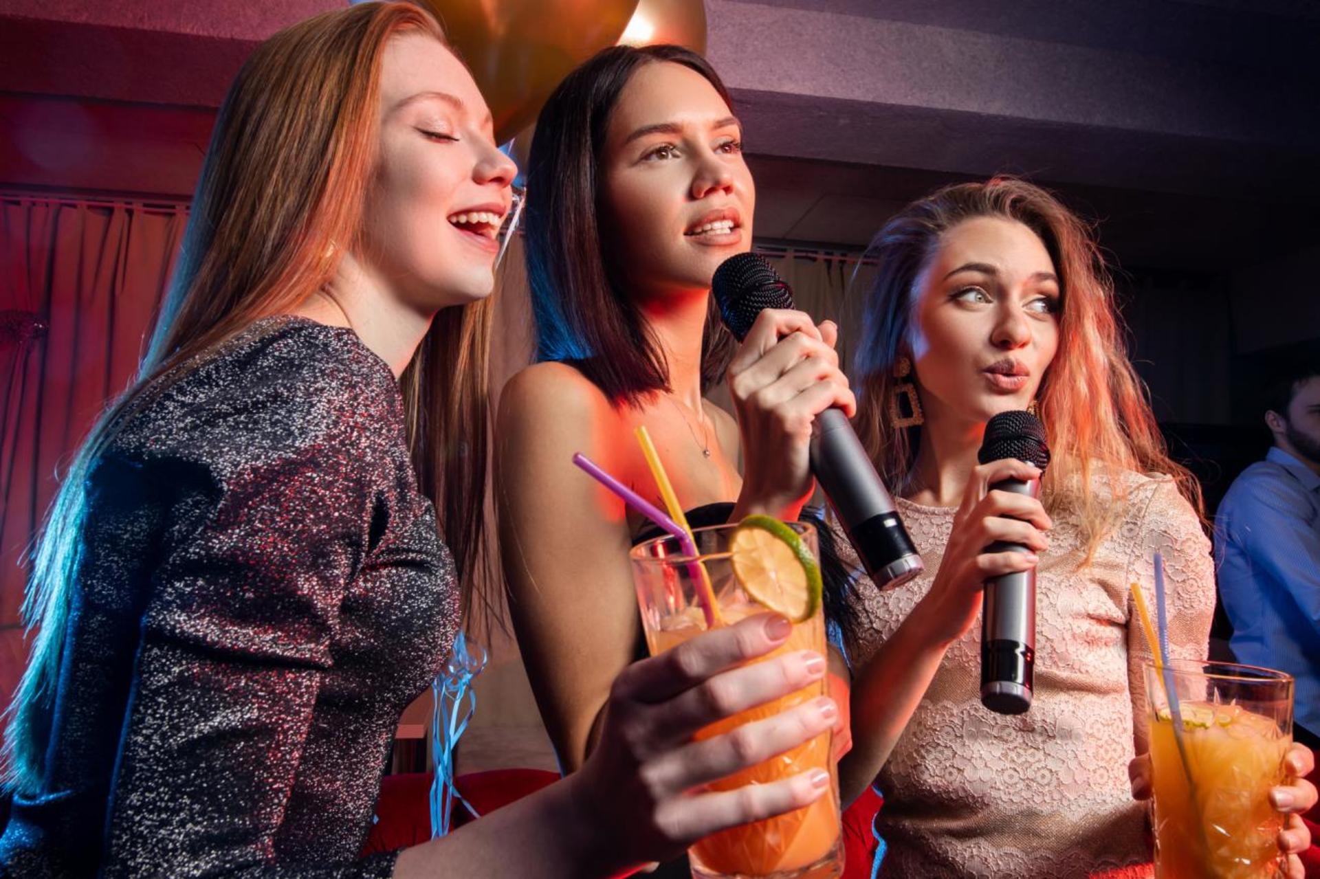 Tokyo: Asakusa Bar Hopping and Karaoke with Local Guide - Thumbnail 2