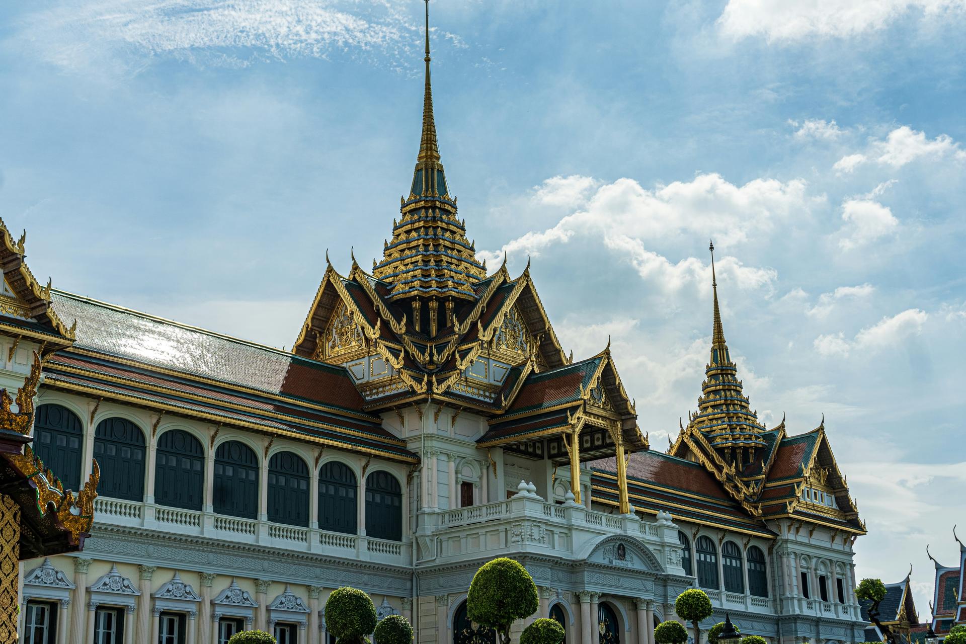 Bangkok Temple and City Tour With Wat Traimit and Royal Grand Palace - Thumbnail 2