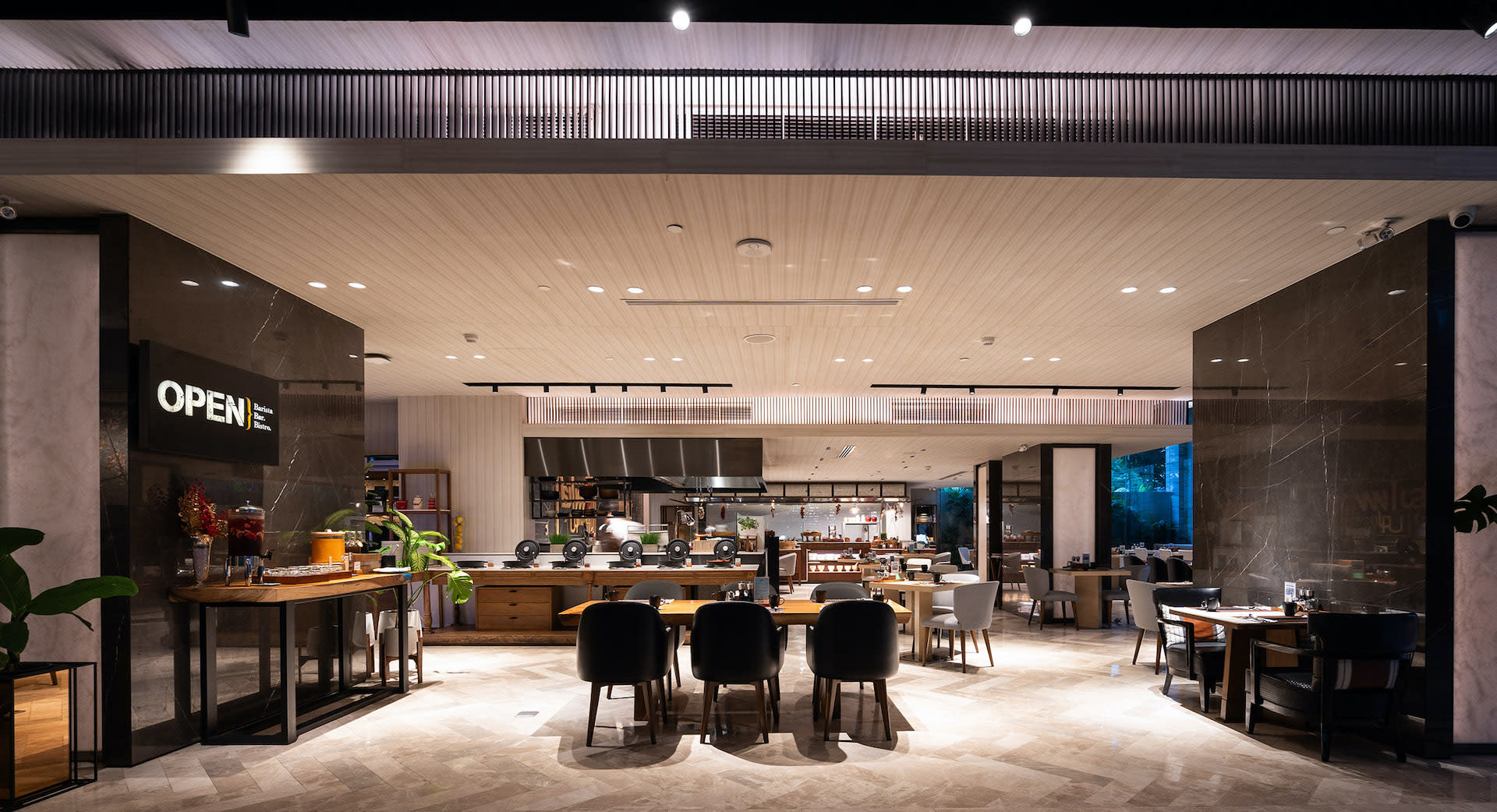 OPEN Bar at DoubleTree by Hilton Bangkok Ploenchit - Thumbnail 8