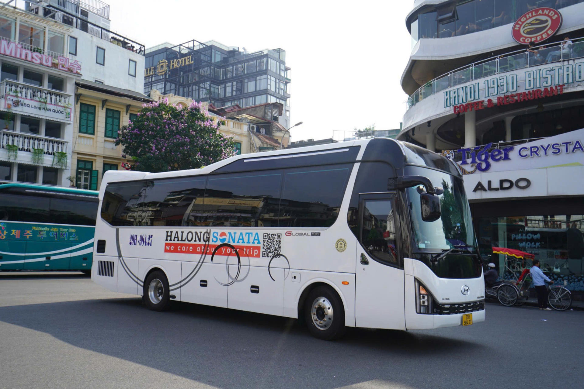 Sonata Halong Day Cruise: Ha Long Bay, Sung Sot Cave & Ti Top Island - Thumbnail 11