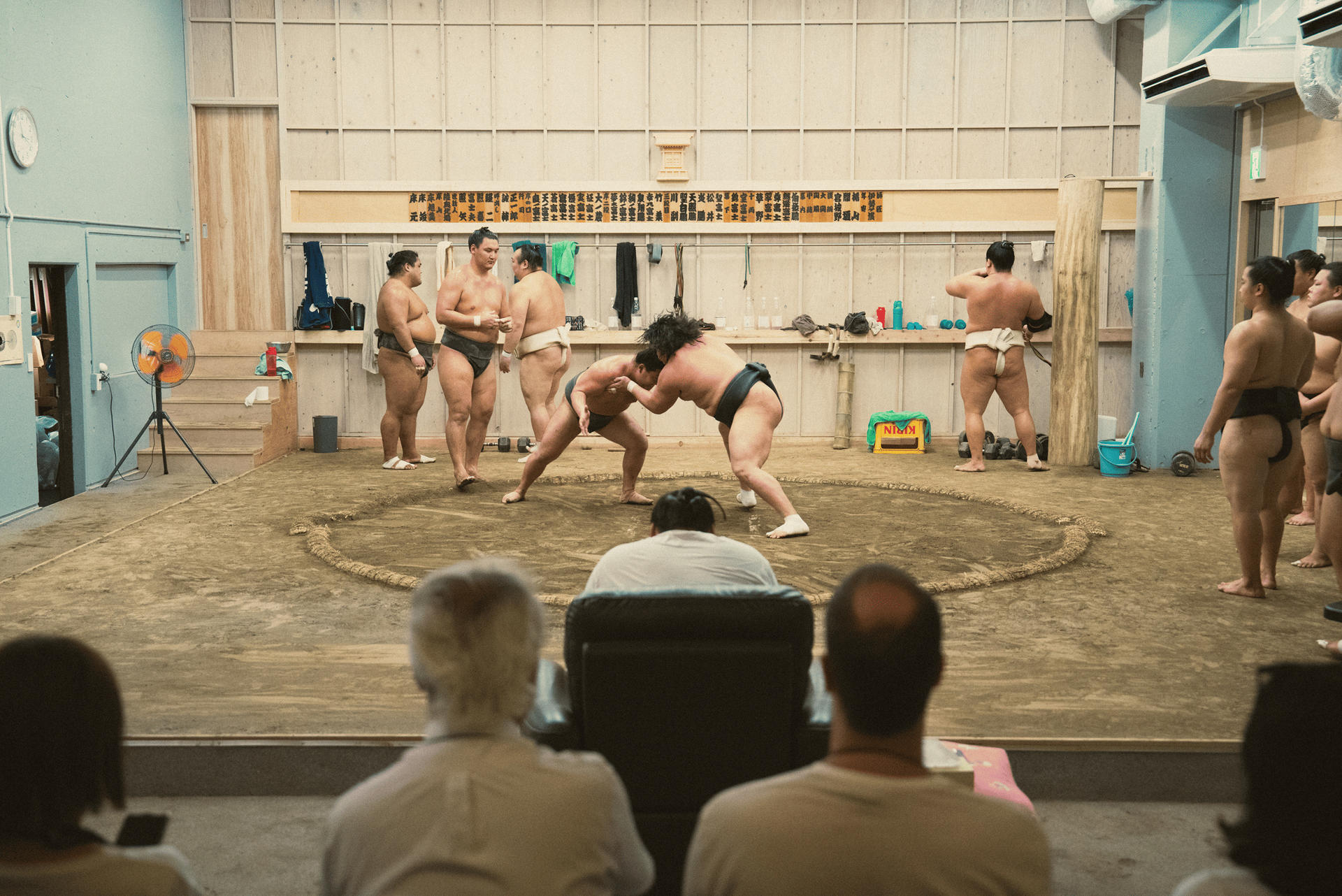 Tokyo Sumo Experience: Morning Practice/ Training with Sumo Wrestler - Thumbnail 3