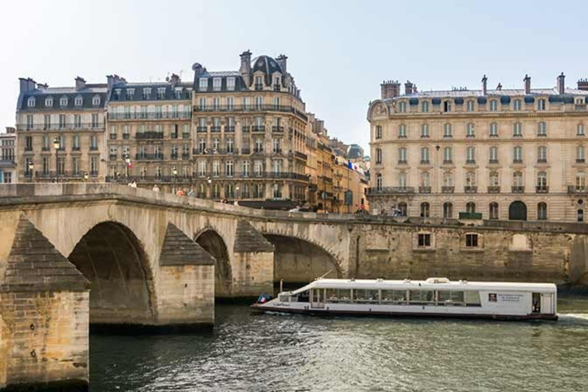 Seine River Dinner Cruise Experience in Paris  - Thumbnail 3