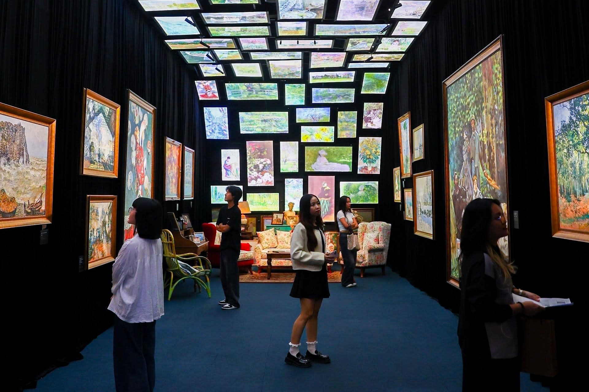 Van Gogh & Impressionist Masters Art Lighting Experience - Thumbnail 8