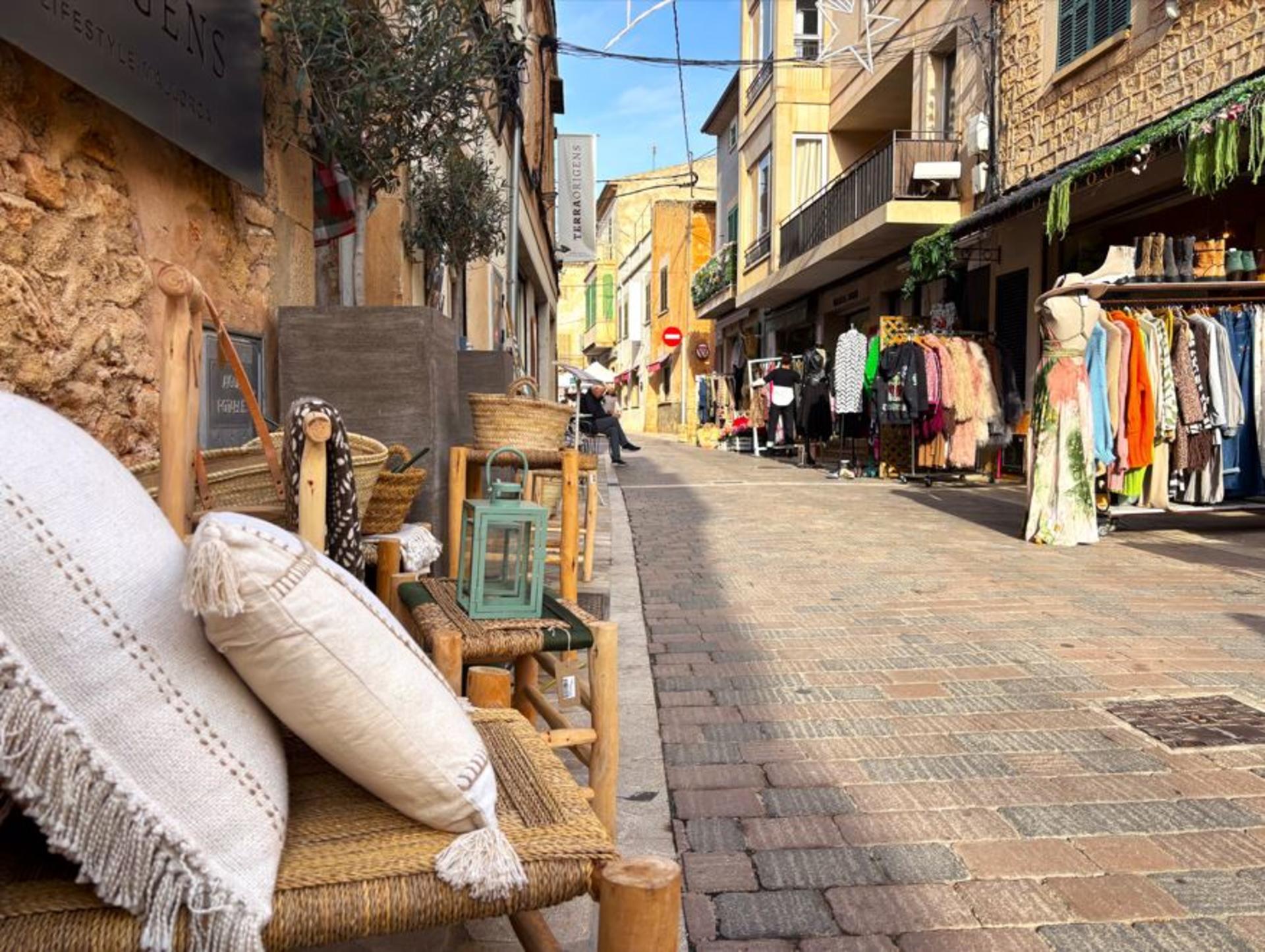 Palma Santanyí Outdoor Market Half-Day Local Village Discovery - Thumbnail 3