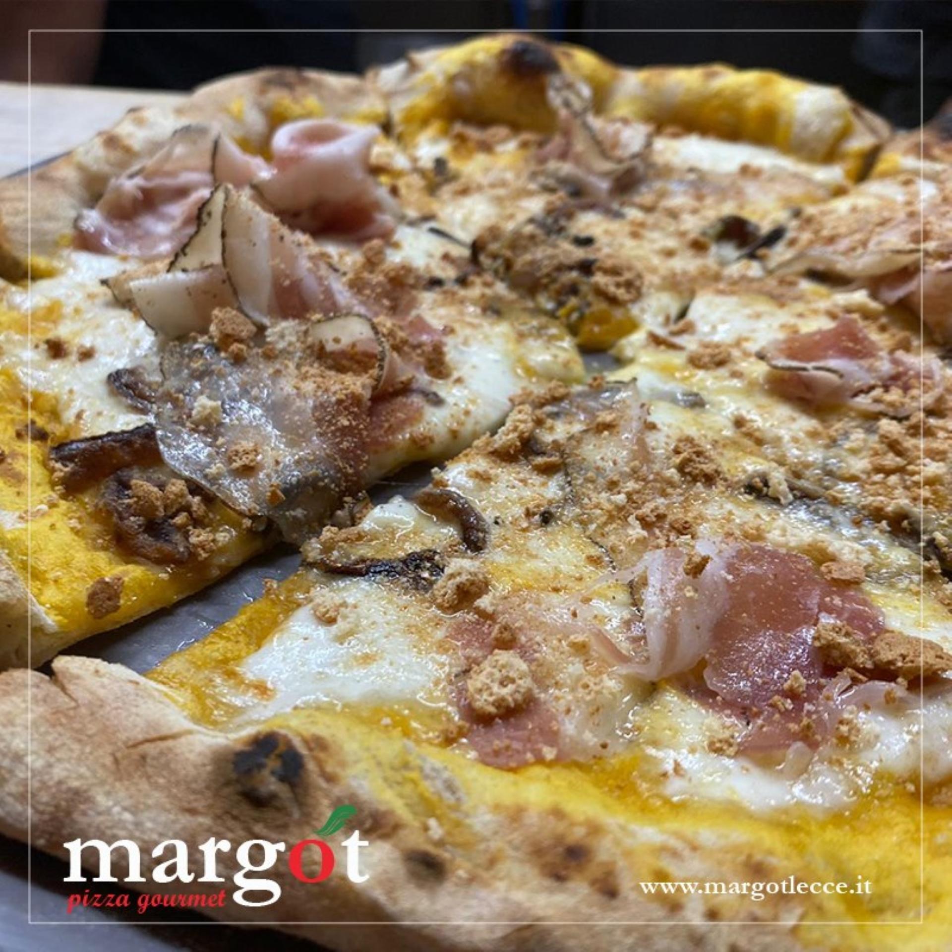 Gourmet Pizza Experience with Drinks and Dessert in Lecce - Thumbnail 51