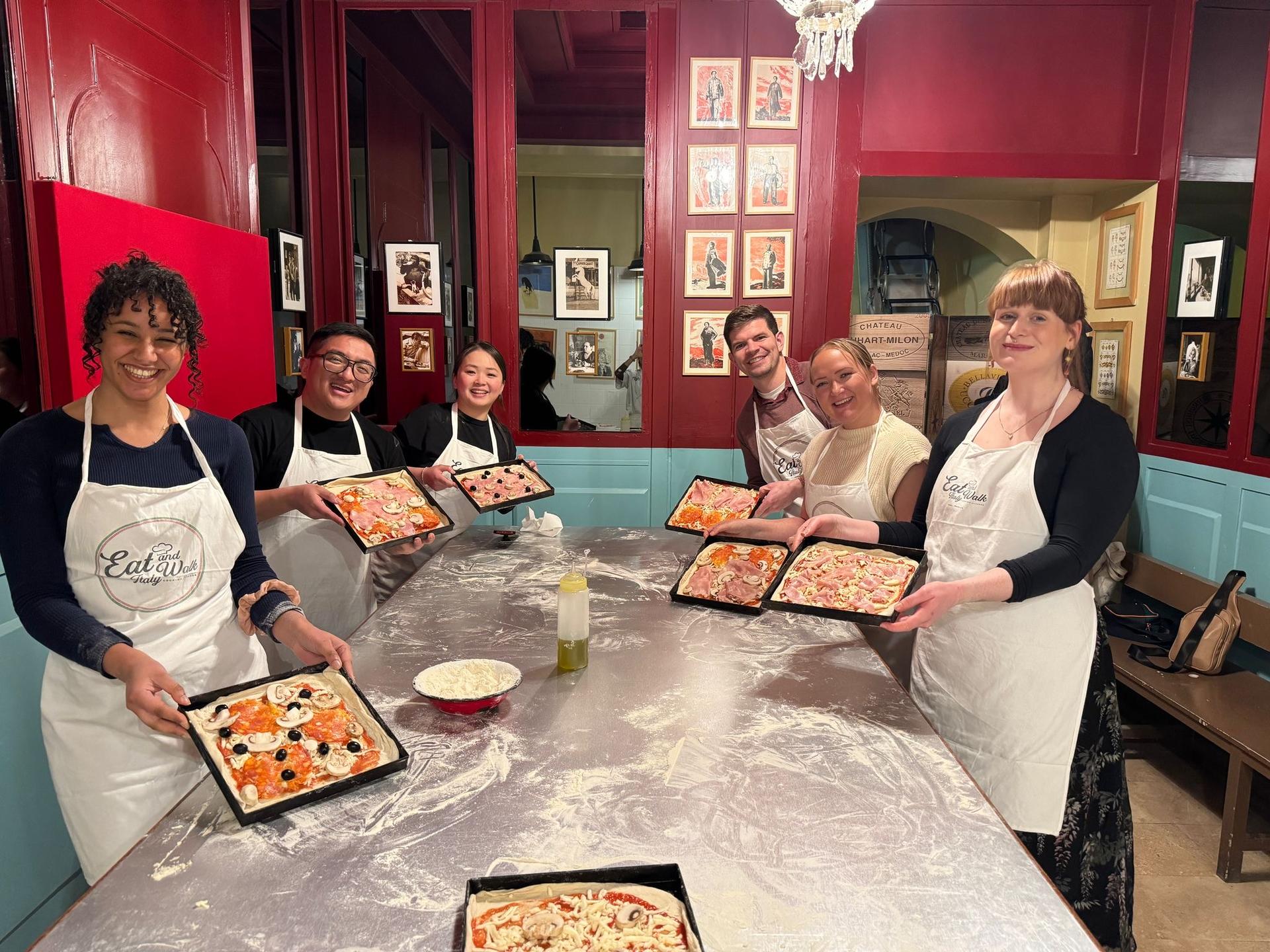 Pizza and tiramisu cooking class in Rome - Thumbnail 7