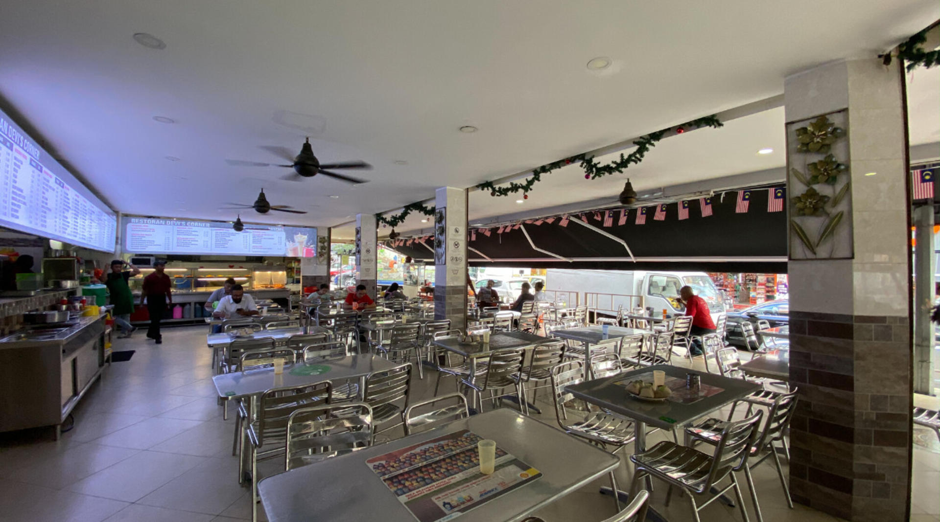 Devi's Corner di Jalan Telawi Bangsar - Thumbnail 6