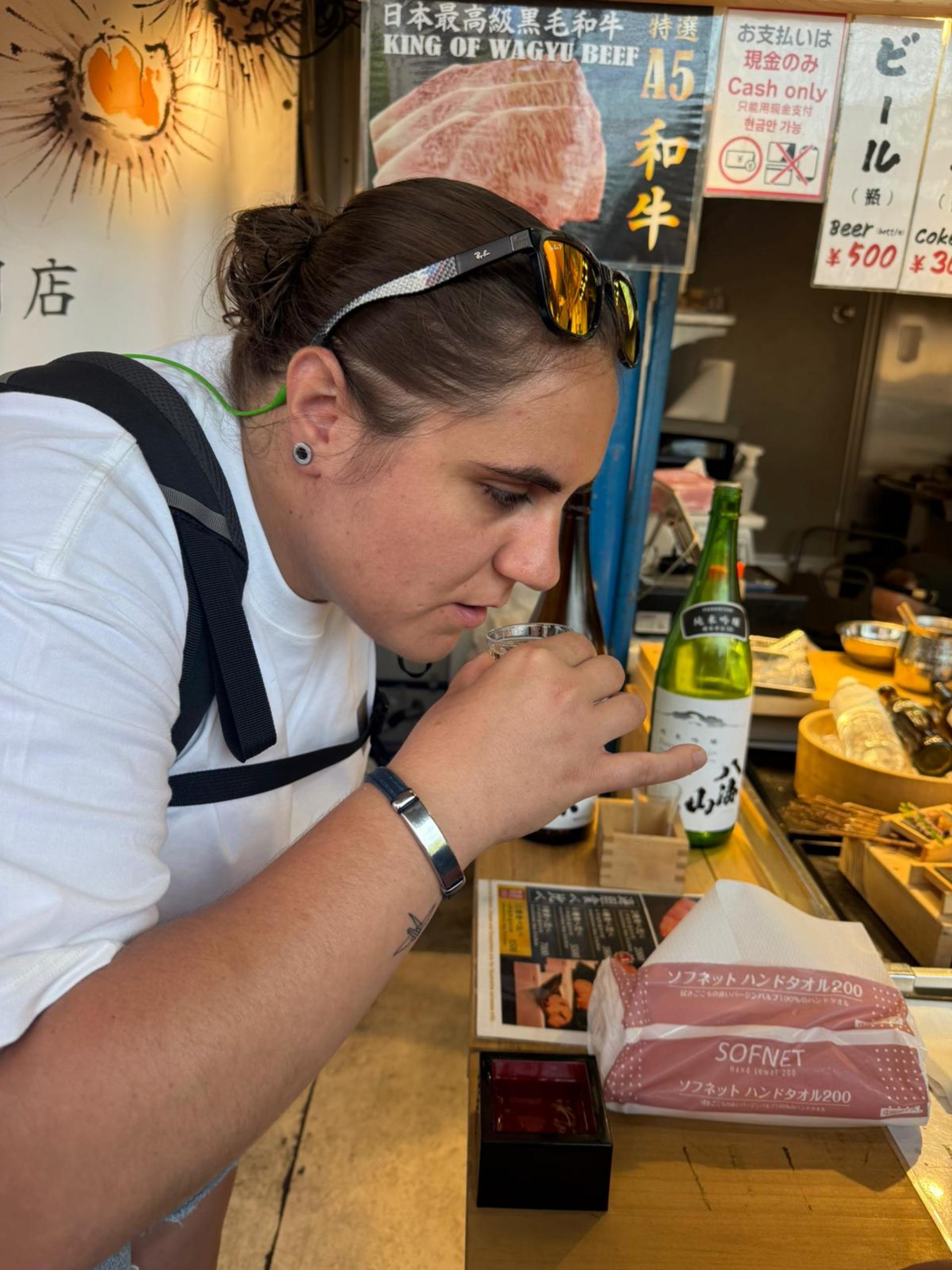 Tsukiji and Hamarikyu Gardens food tour - Thumbnail 5