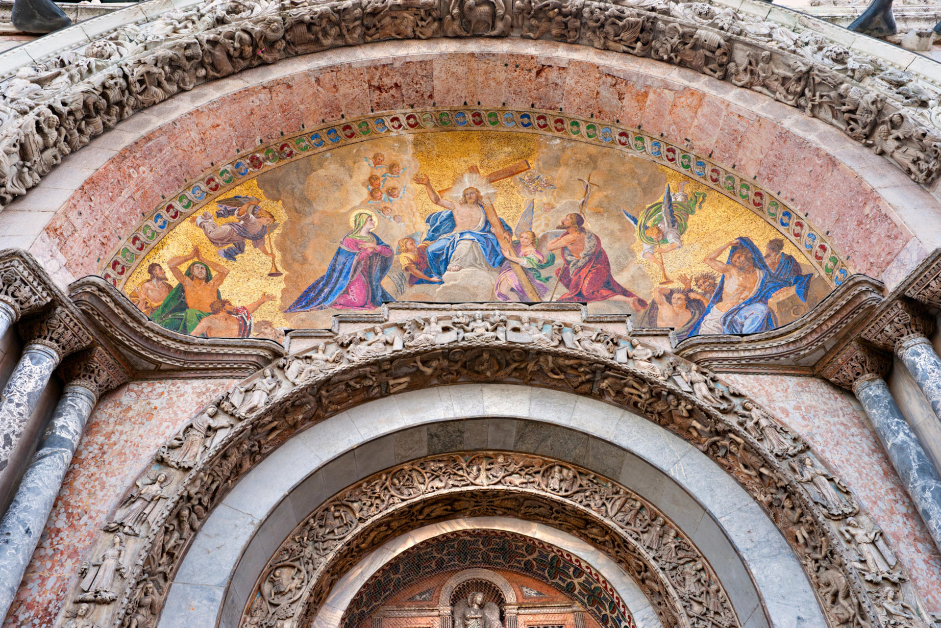 Venice Golden Basilica, Doge's Palace, and Gondola Tour - Thumbnail 7