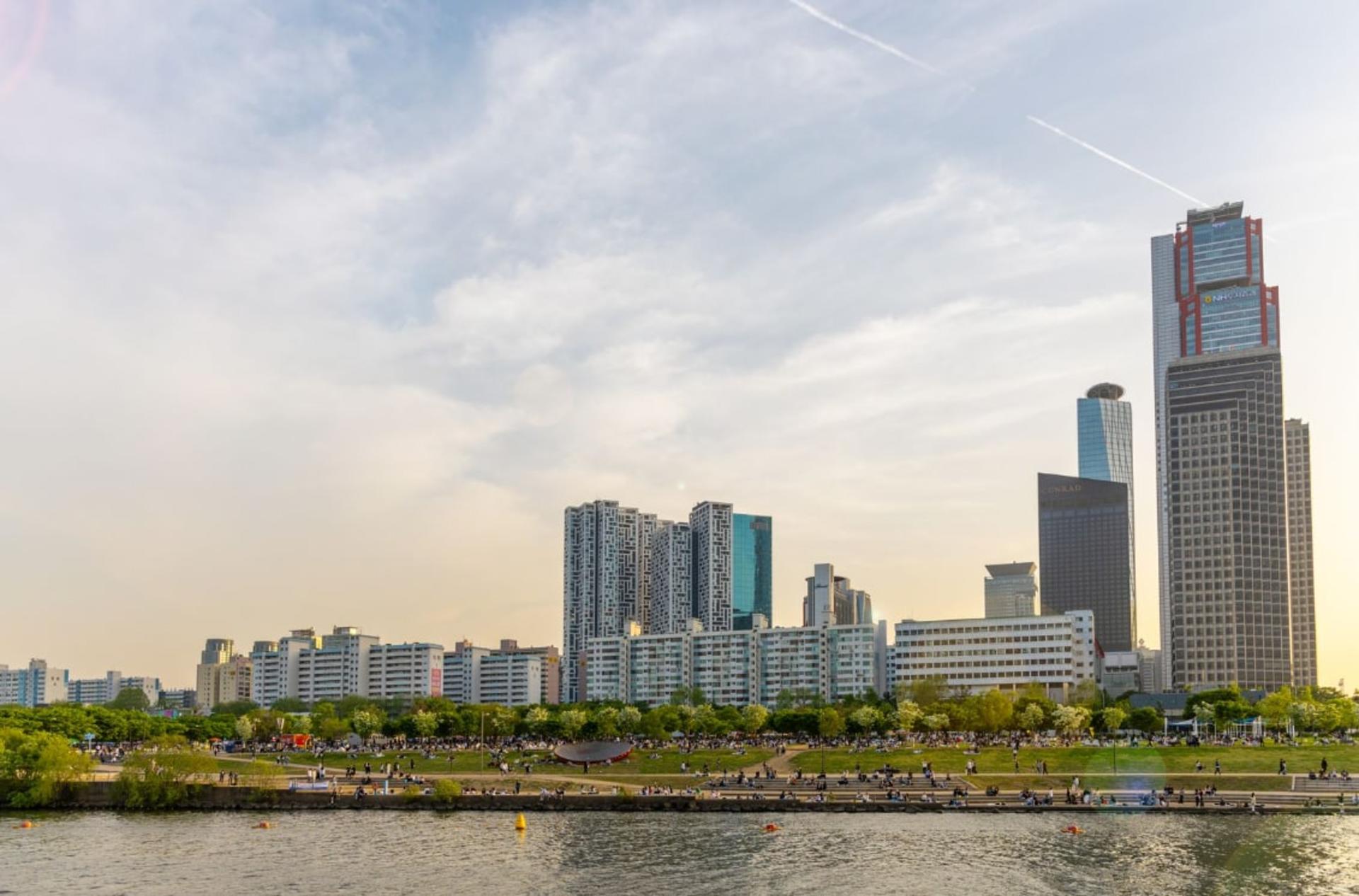 Seoul Yeouido Eland Hangang River Cruise - Thumbnail 4